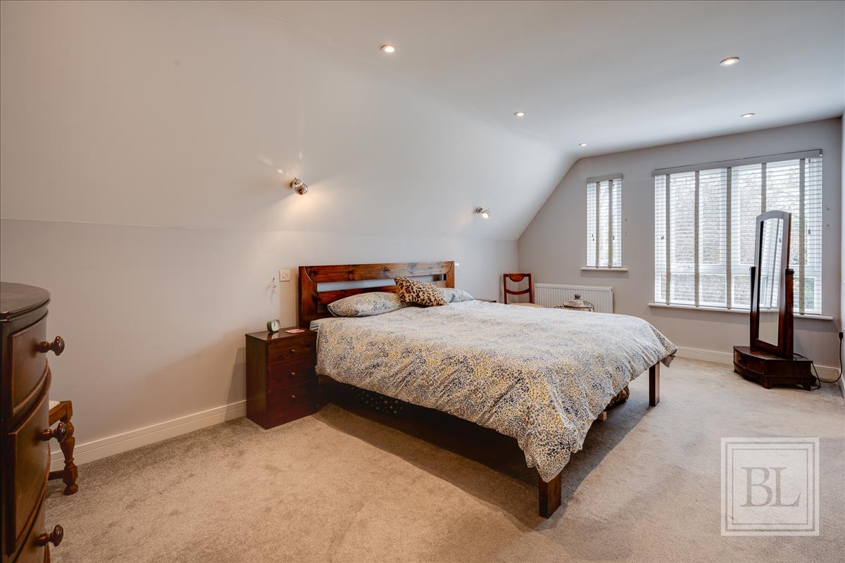 Property Image 5785182f-0b3b-42cf-977c-9e80823c67ae