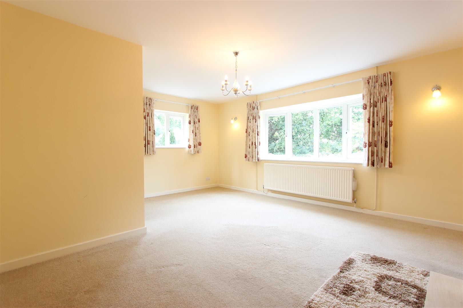 Property Image 579a234c-a55c-4023-a87d-9d32e95f4dc7