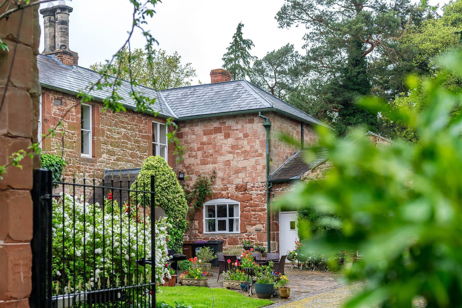 Property Image 57c79694-64e6-4459-94e4-6006e993ee81
