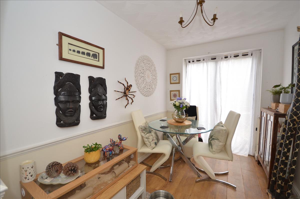 Property Image 57ce6230-fa9d-465f-8d63-e35895672846