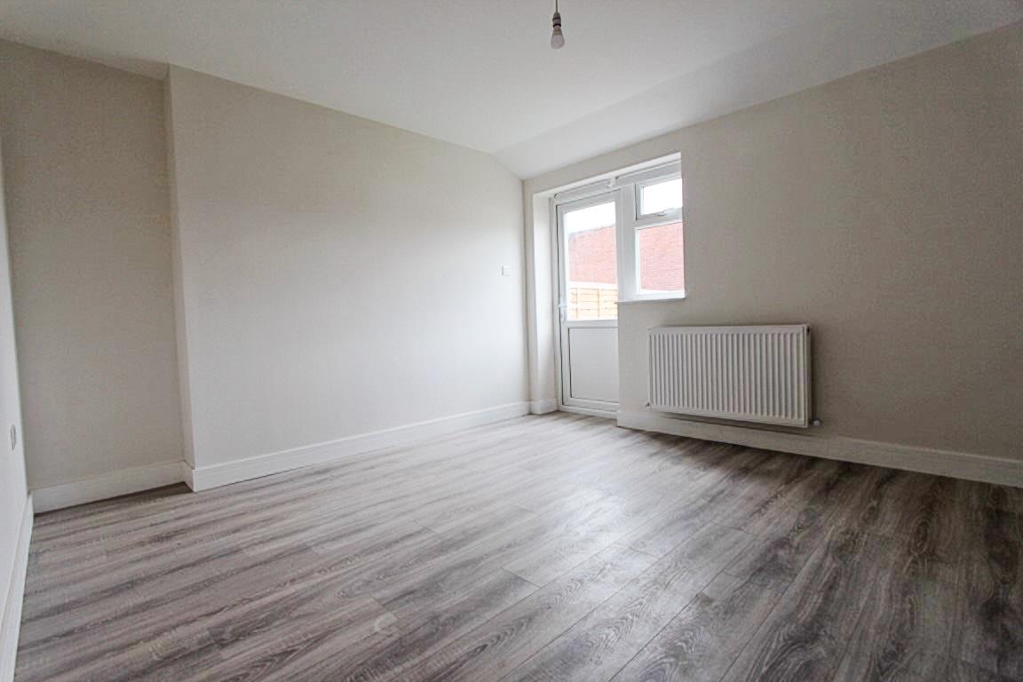 Property Image 57d70d0e-00a0-4e4b-b3ba-e40b7e768ff8