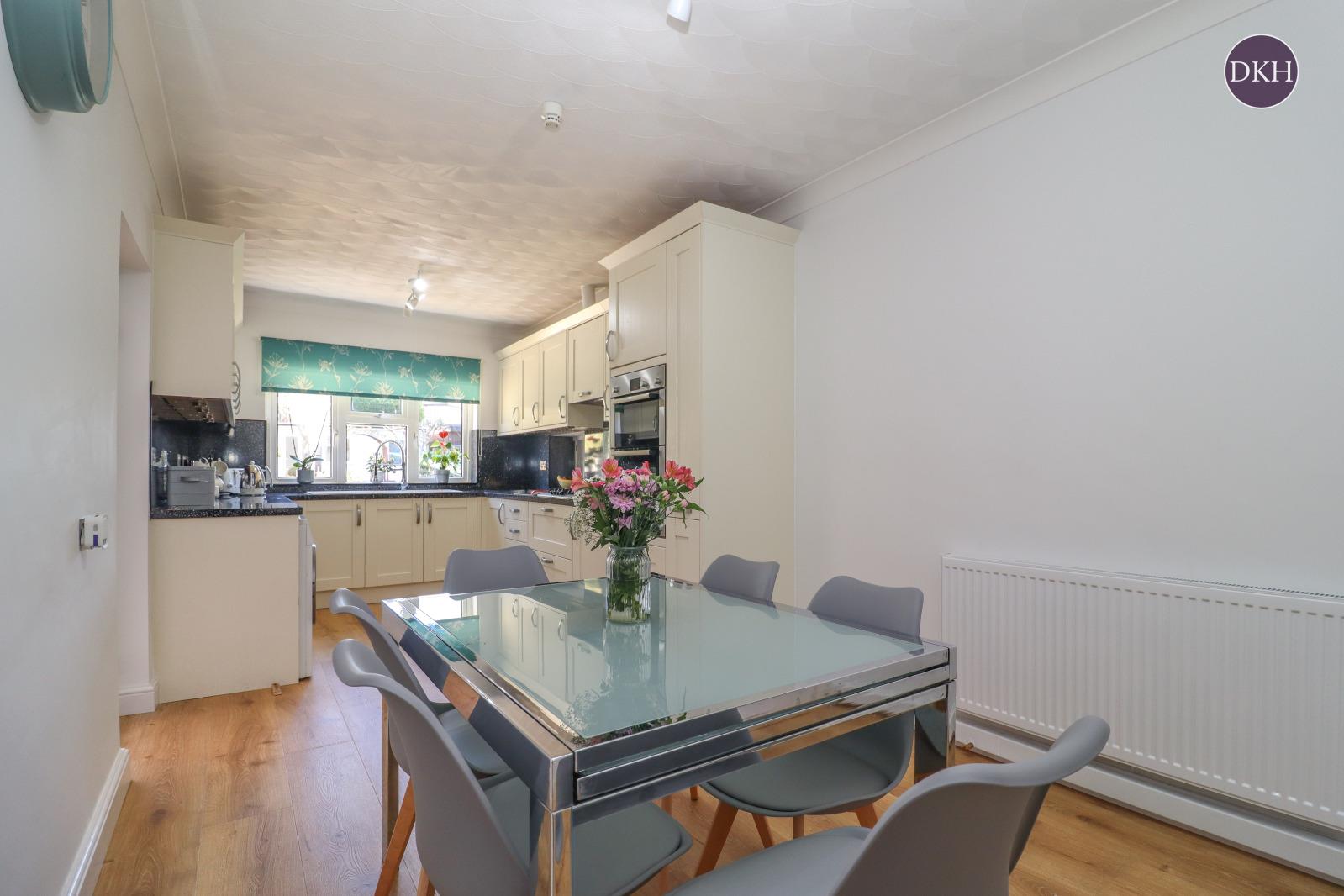 Property Image 57f90022-ee53-49ed-b73b-69cda30ec06e