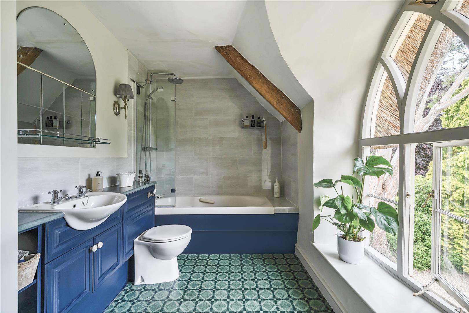 Property Image 582f4272-85a1-41b3-b8f9-20f03e58d359