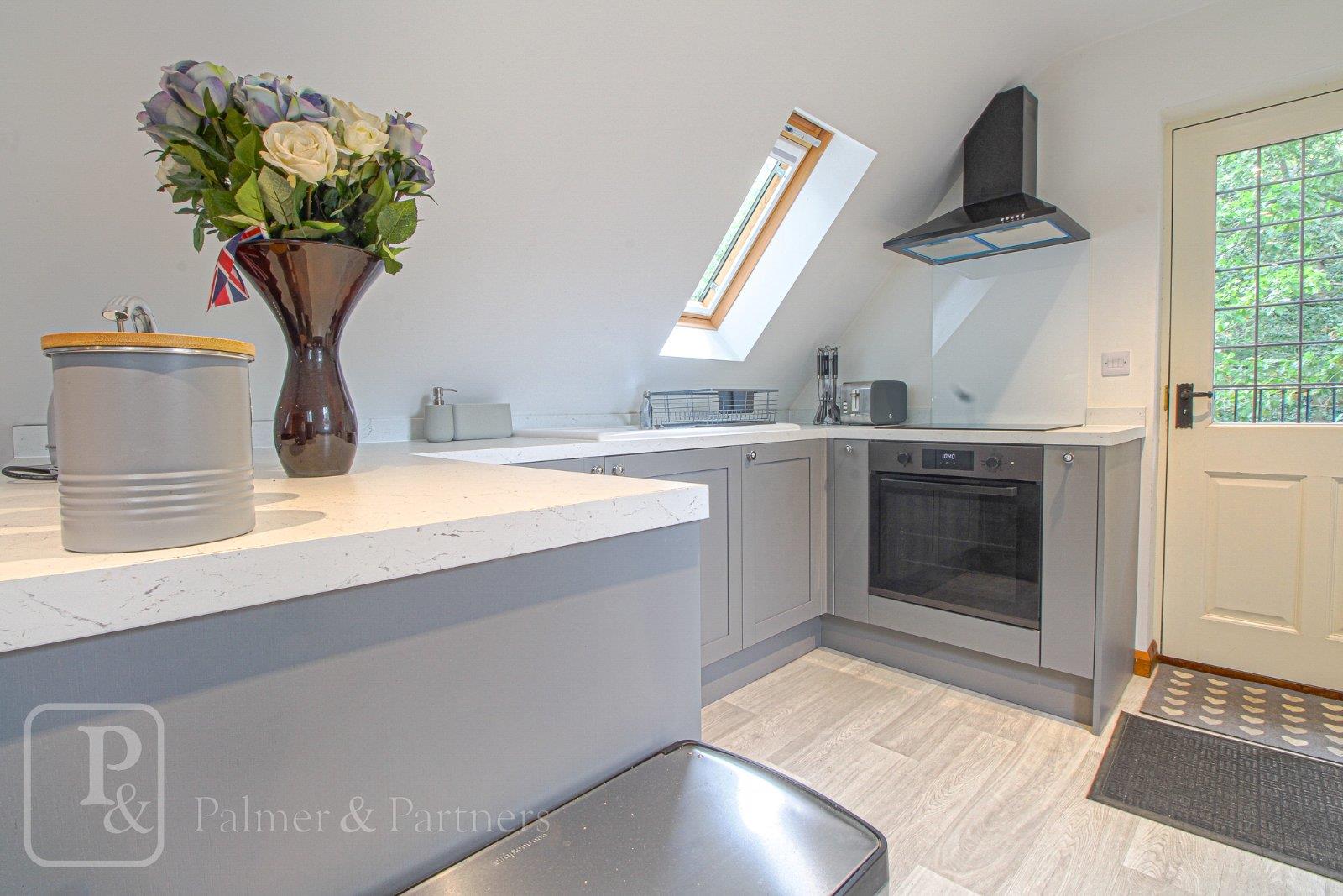 Property Image 58373bd1-3a6e-41c4-9136-1e246152b89f