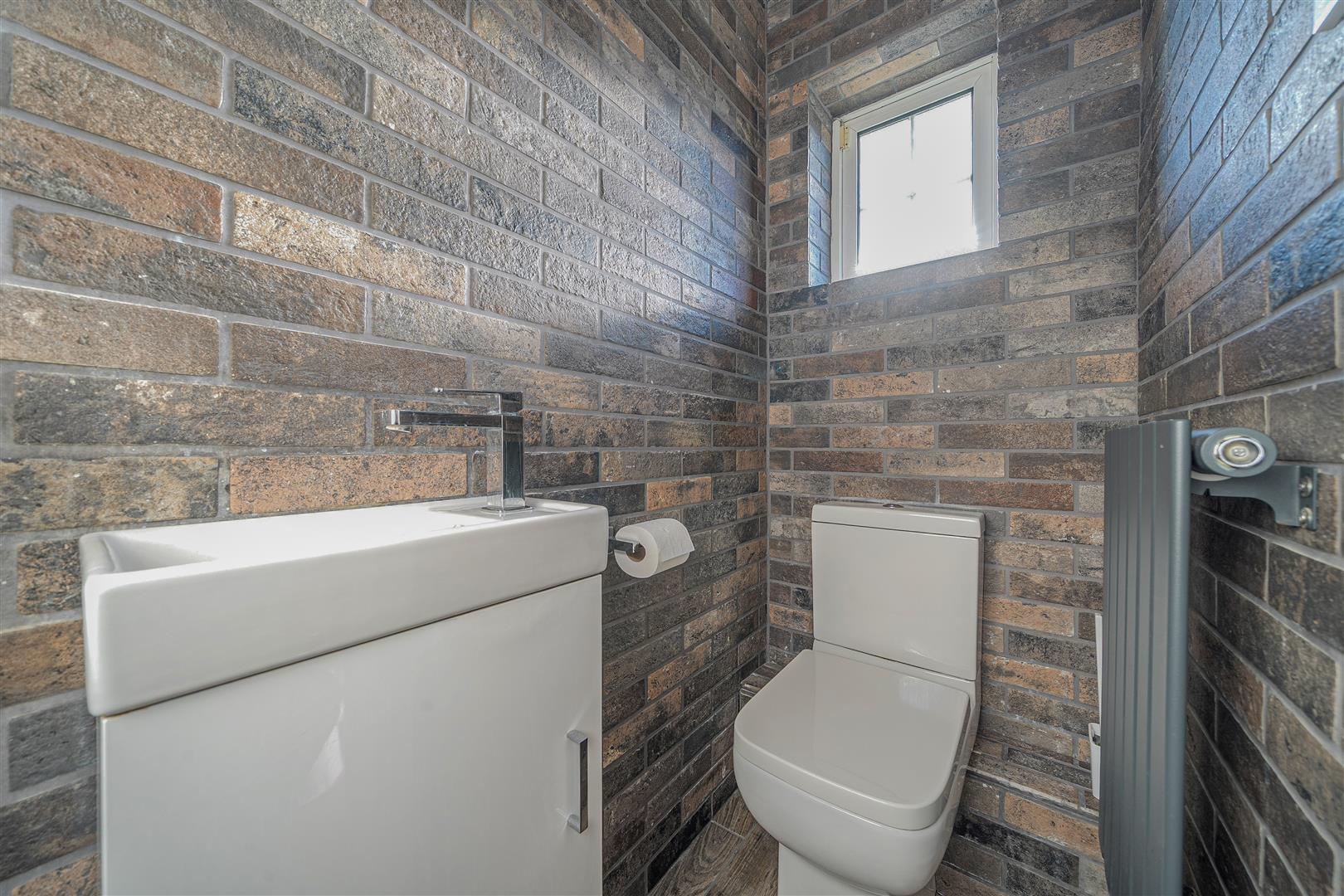 Property Image 584639af-c815-4931-a0c0-de8d8cd5bfbb