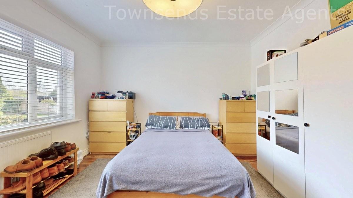 Property Image 584dfbd1-90e9-42bf-a5b3-c5f766a31d74