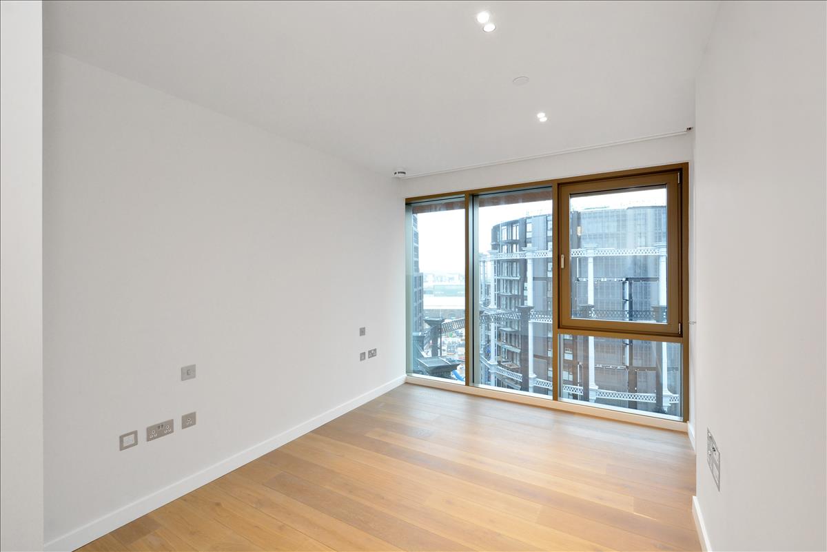 Incredible two bed two bath new build apartment for rent in Tapestry Building N1C