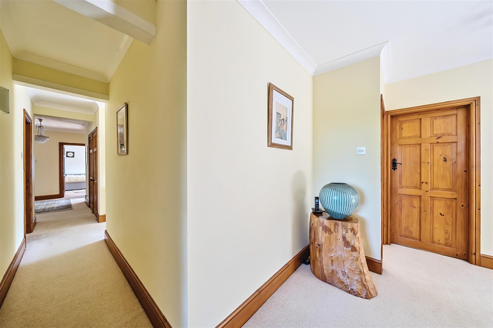 Property Image 586fe287-76db-4b0b-bffe-82a410cc2a85