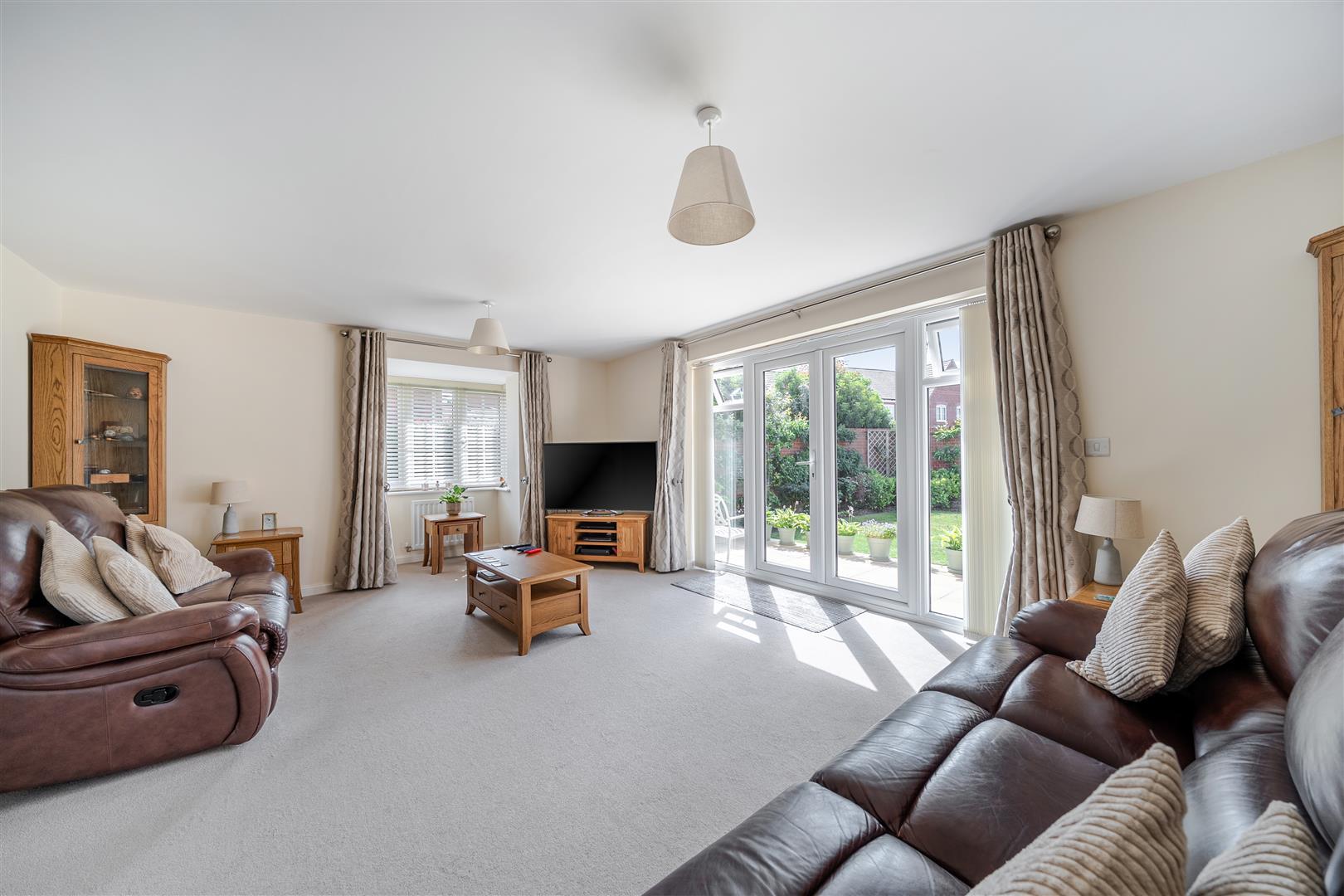 Property Image 5874a5ca-9d17-4db1-ba63-3763a52f83e1