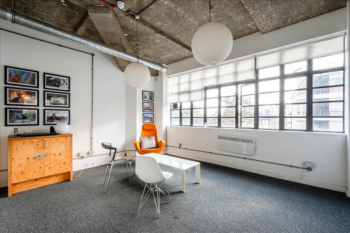 Meeting Rooms 
