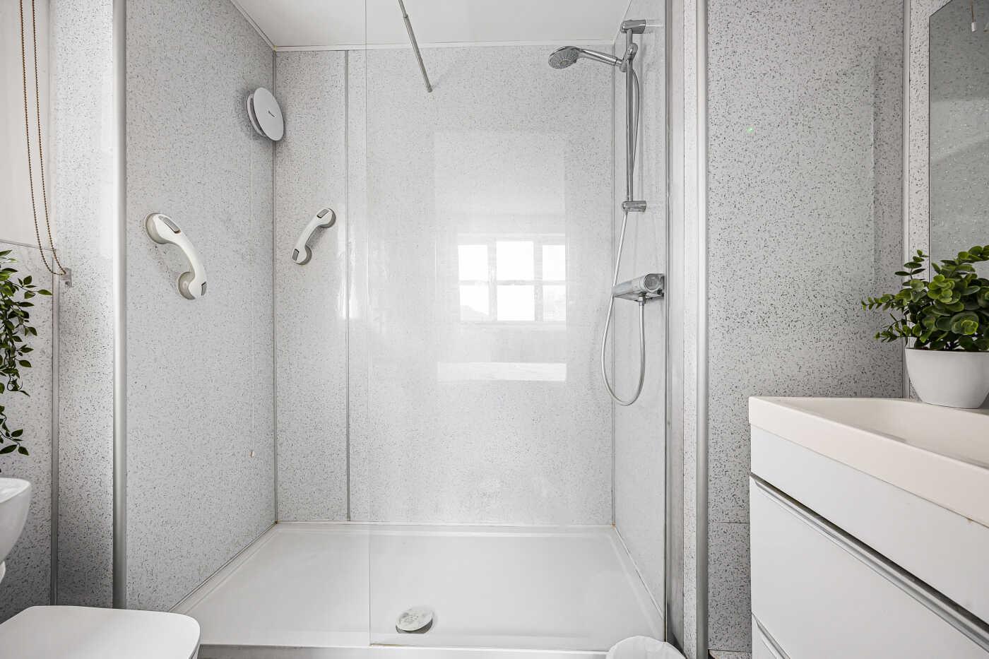 Property Image 58785d2a-5ce1-4e4c-b3d2-1194cf4b5a2d