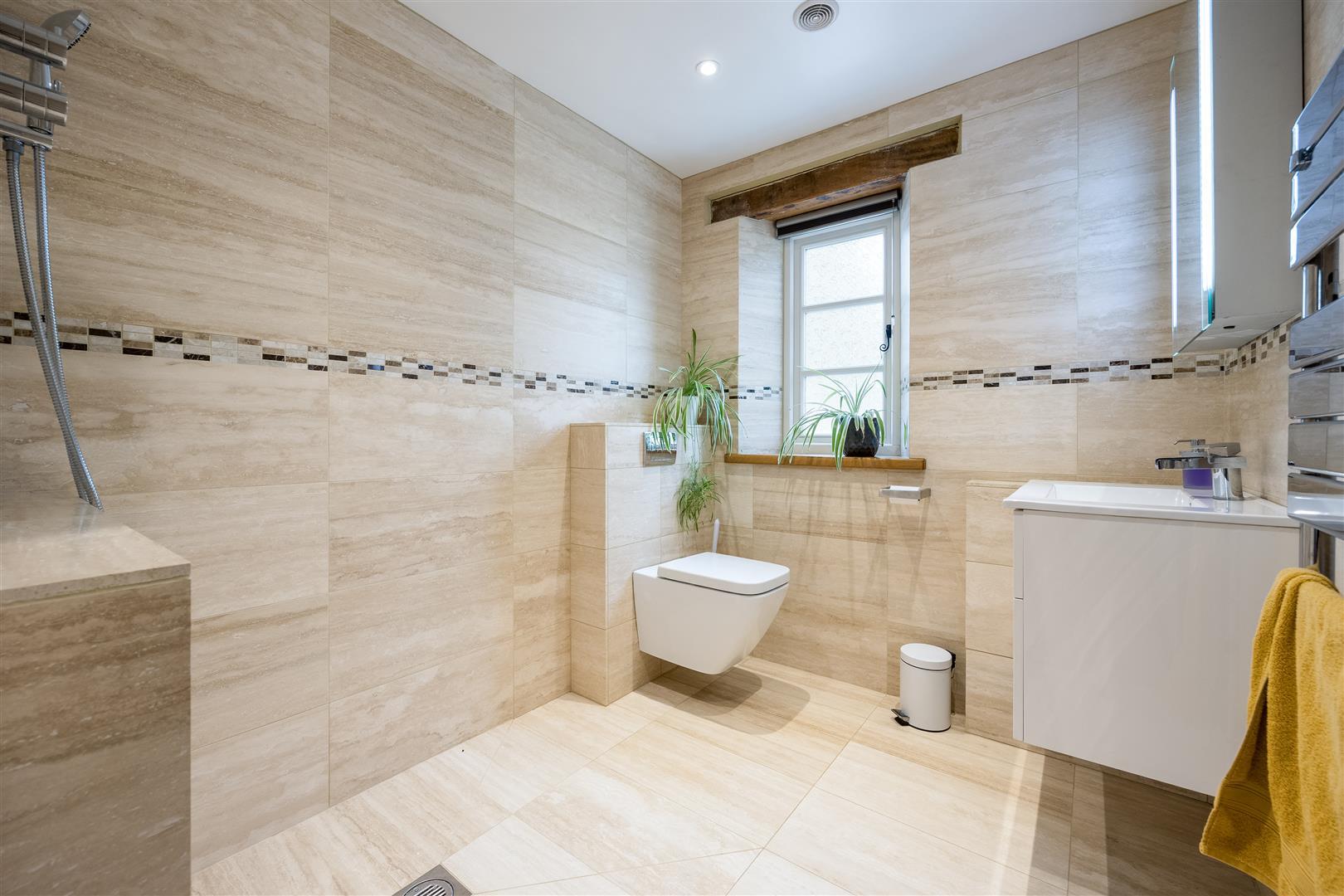 Property Image 5880ee1b-83ee-49ee-905b-0c453ceb0b78
