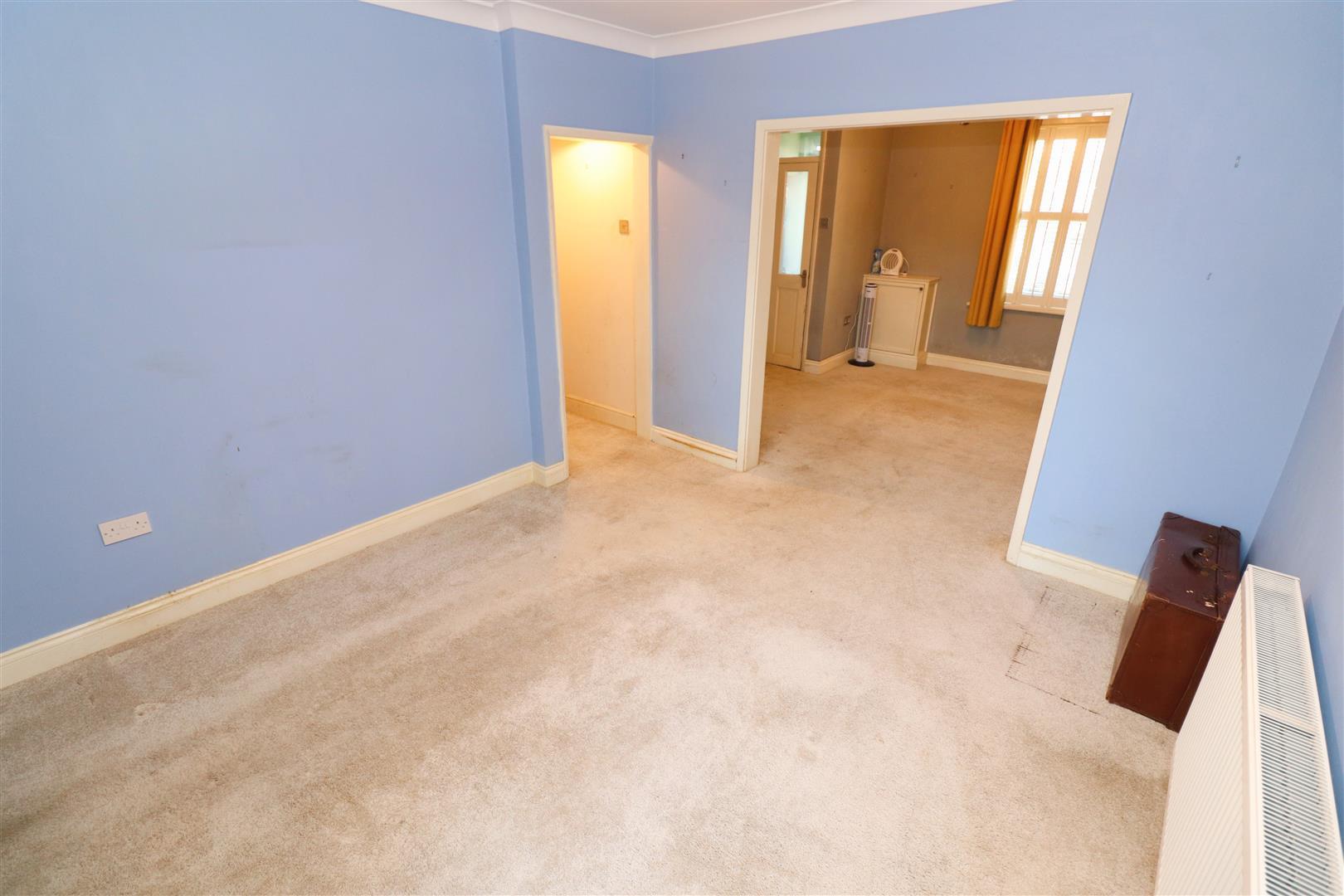 Property Image 588ab77c-f007-42a5-8253-ddc10fe12726
