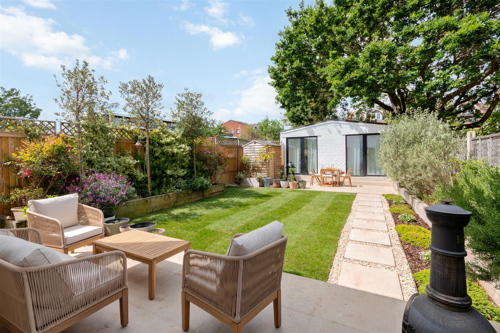 Property Image 588bb7f9-c4d3-42a4-af66-2ce5abc574df