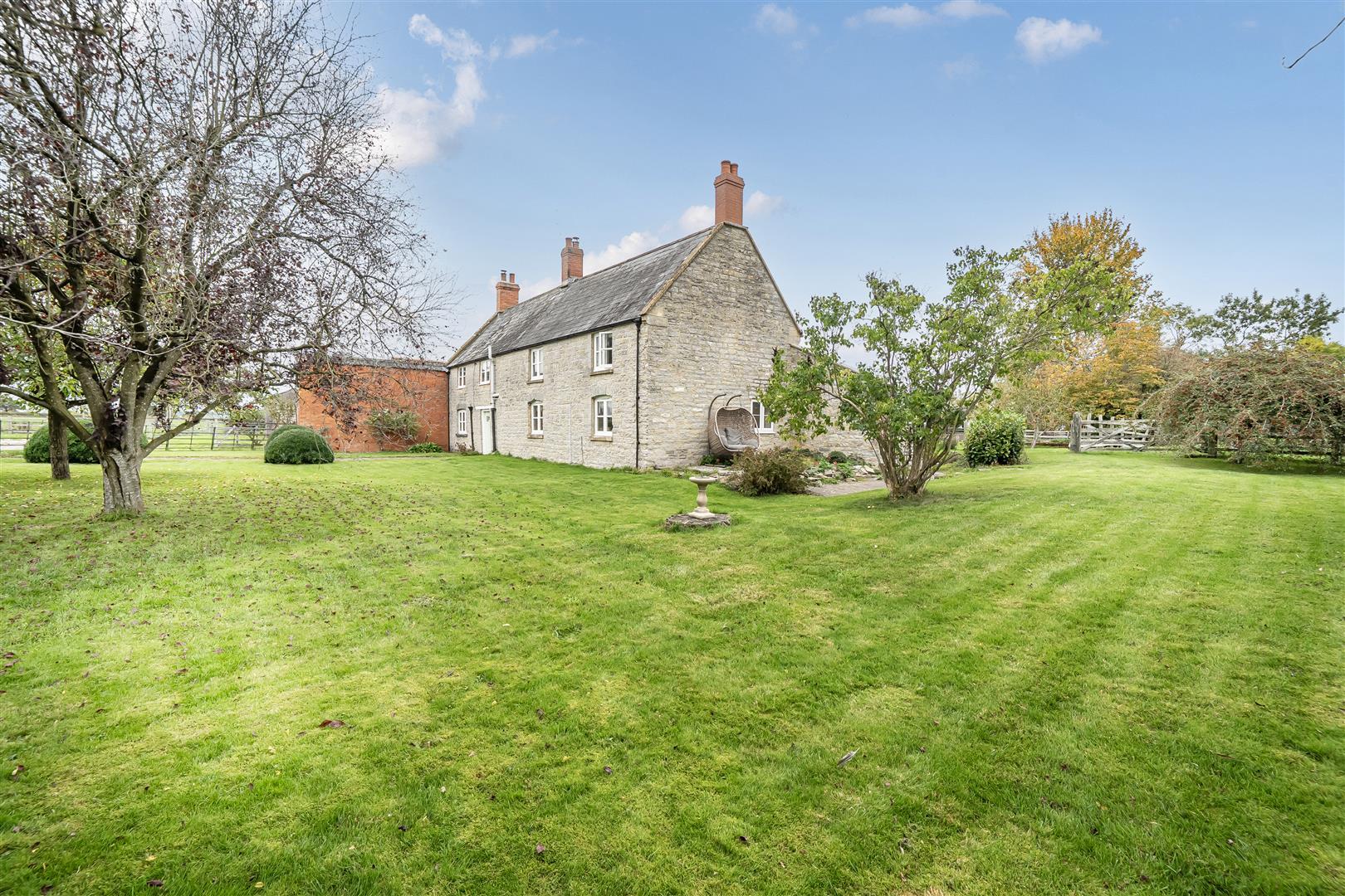 Property Image 58bbaa87-faaf-4351-9bb6-4e86ef5349f1
