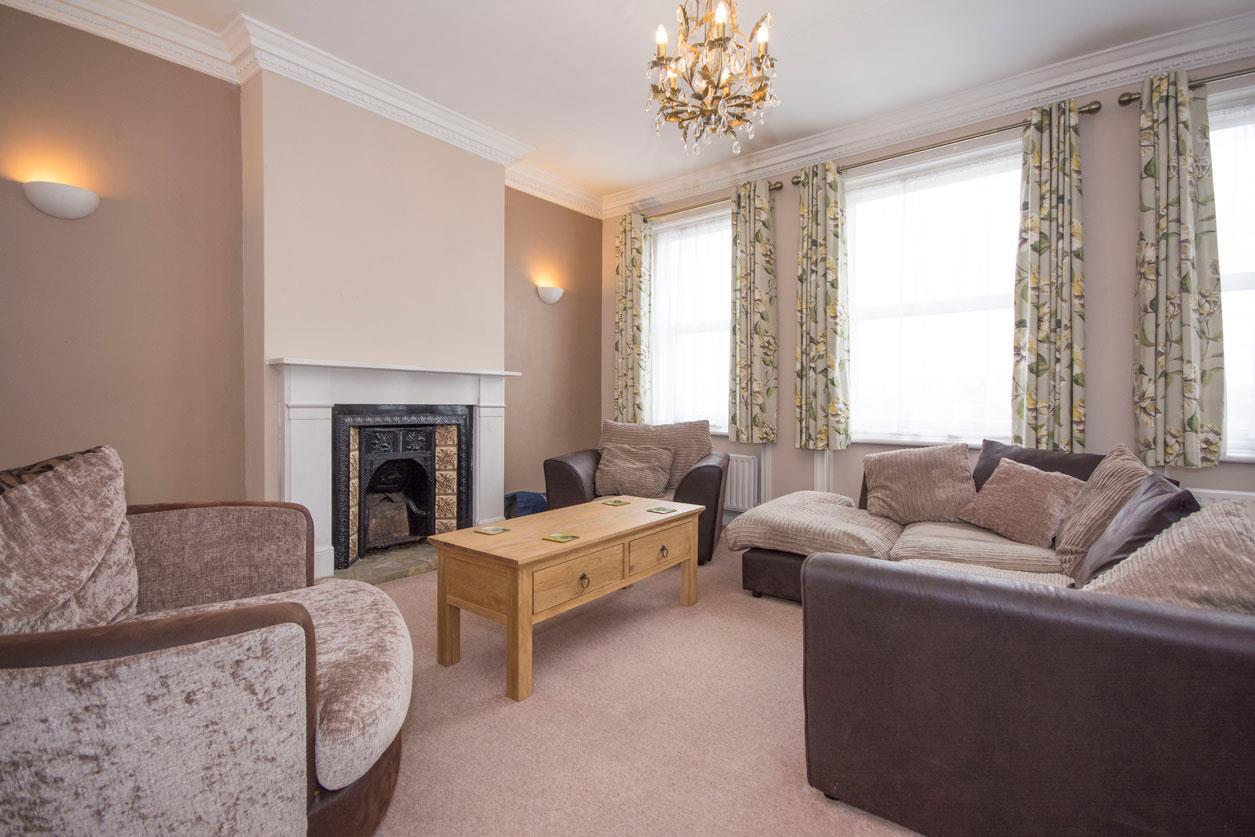 Property Image 58d0a433-44cc-46f0-8efa-6d3a749d5583