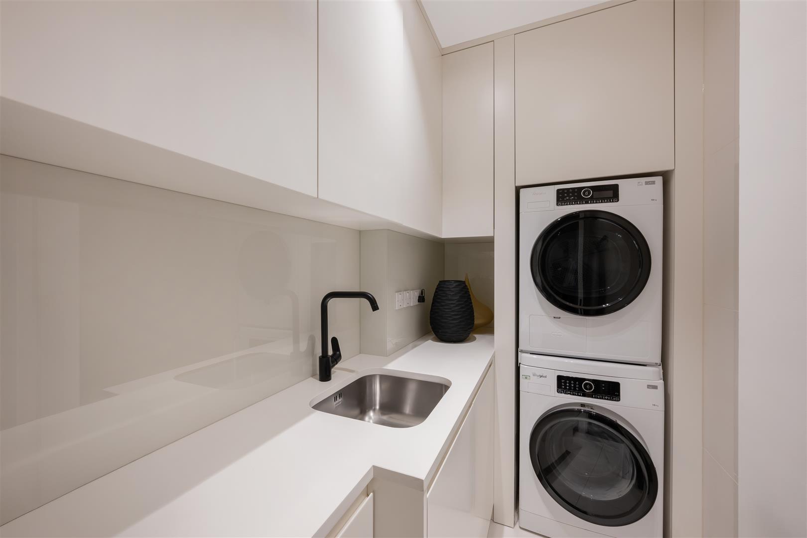 Property Image 58d22a7b-c2aa-435b-9a3b-780bb65a13a5