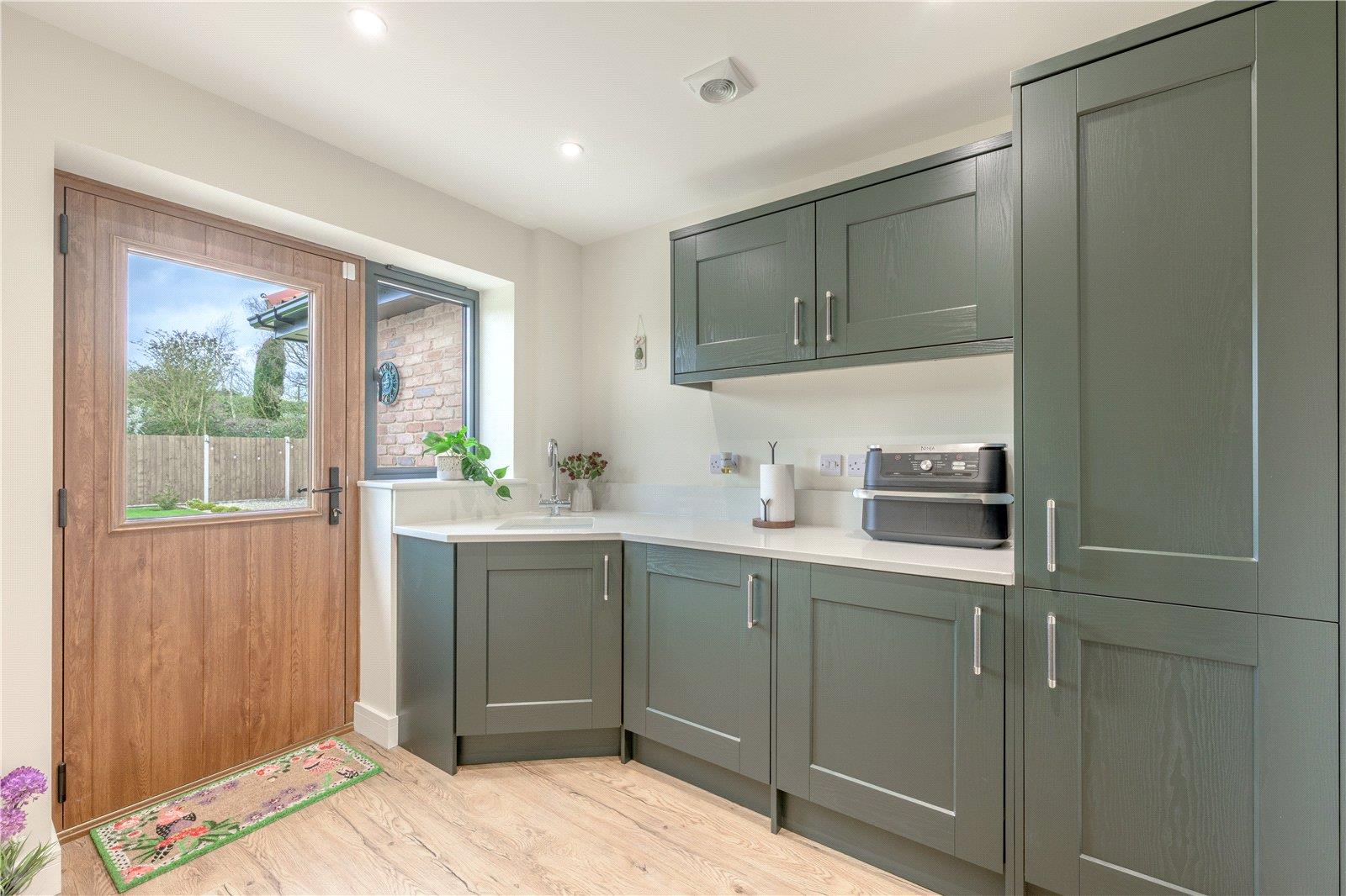 Property Image 58f2de98-8acb-4e90-a5d4-9b2797350718