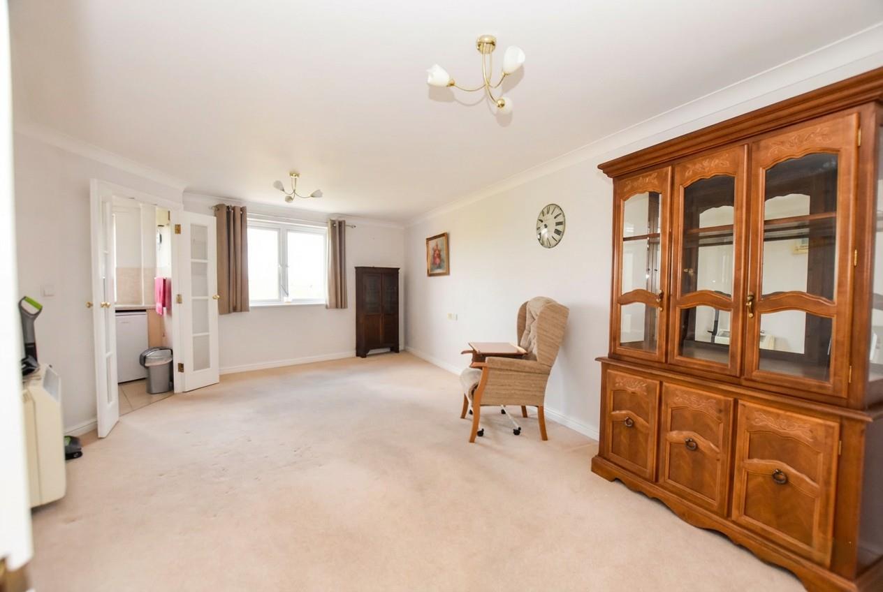 Property Image 591ad835-8987-4e67-a324-ba01874a192e