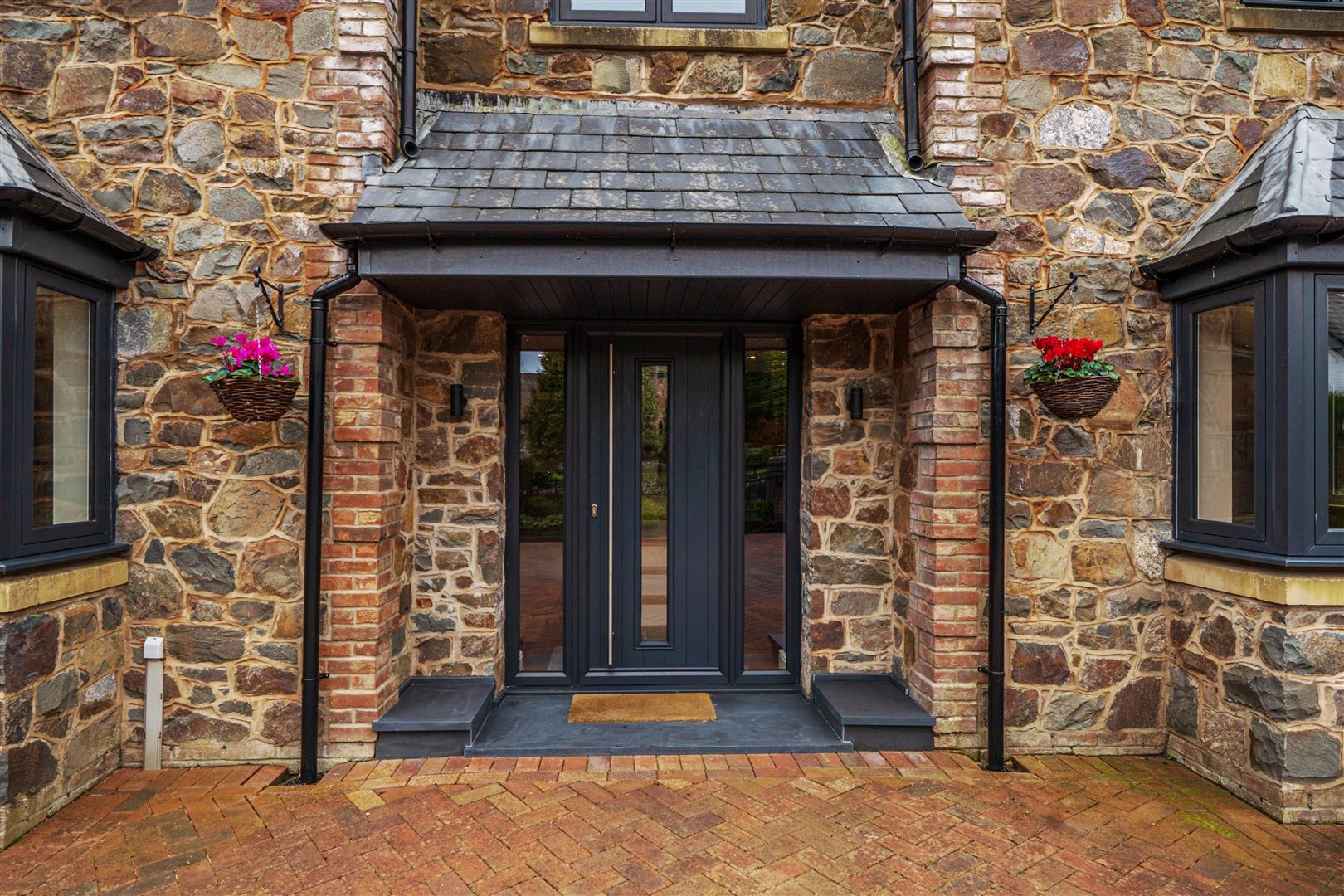 Property Image 5927fa0d-9b47-47d7-9eb1-87f7ca93b613