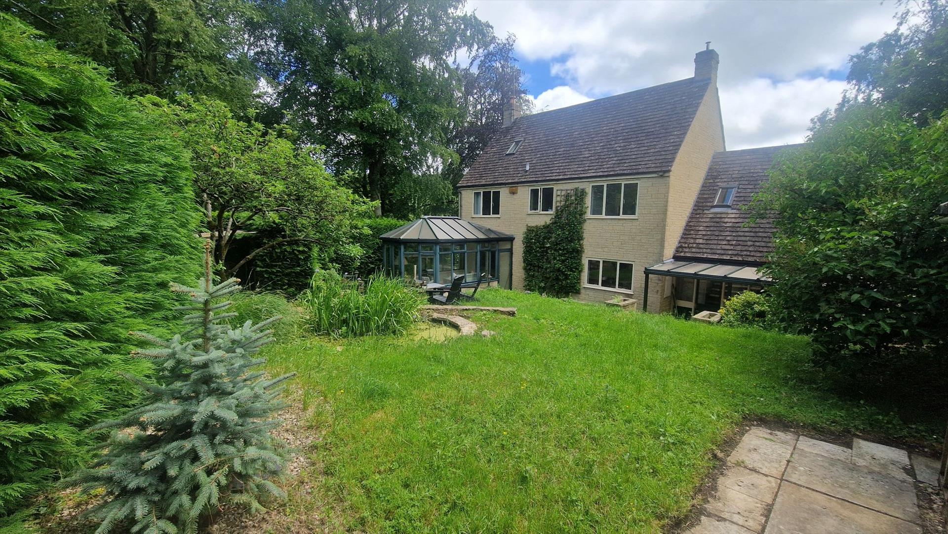 Property Image 592ba540-0080-4467-baaa-5b3a51728d07