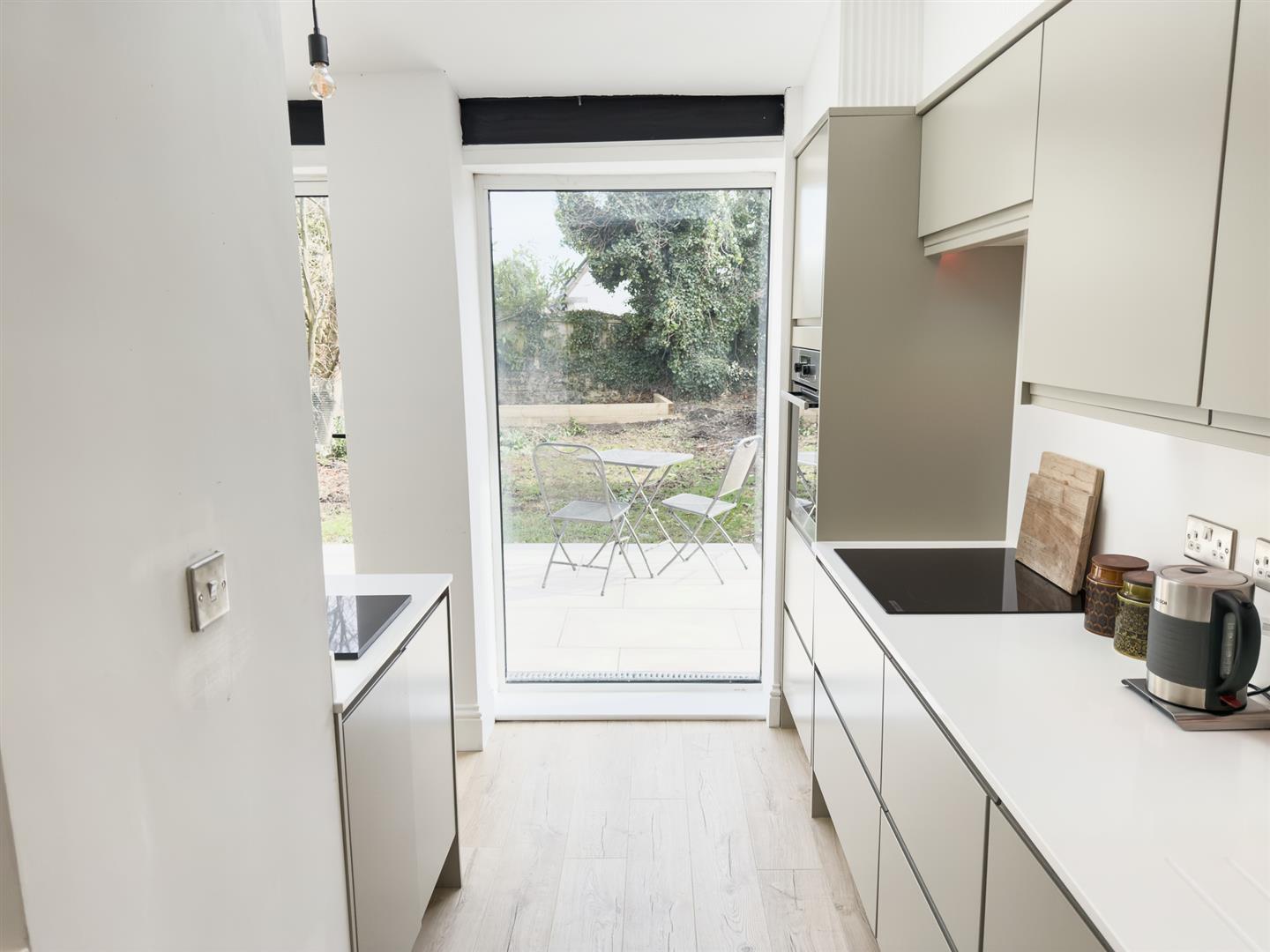 Property Image 593003ac-dc9b-4bf2-947c-a83da6d18b8e