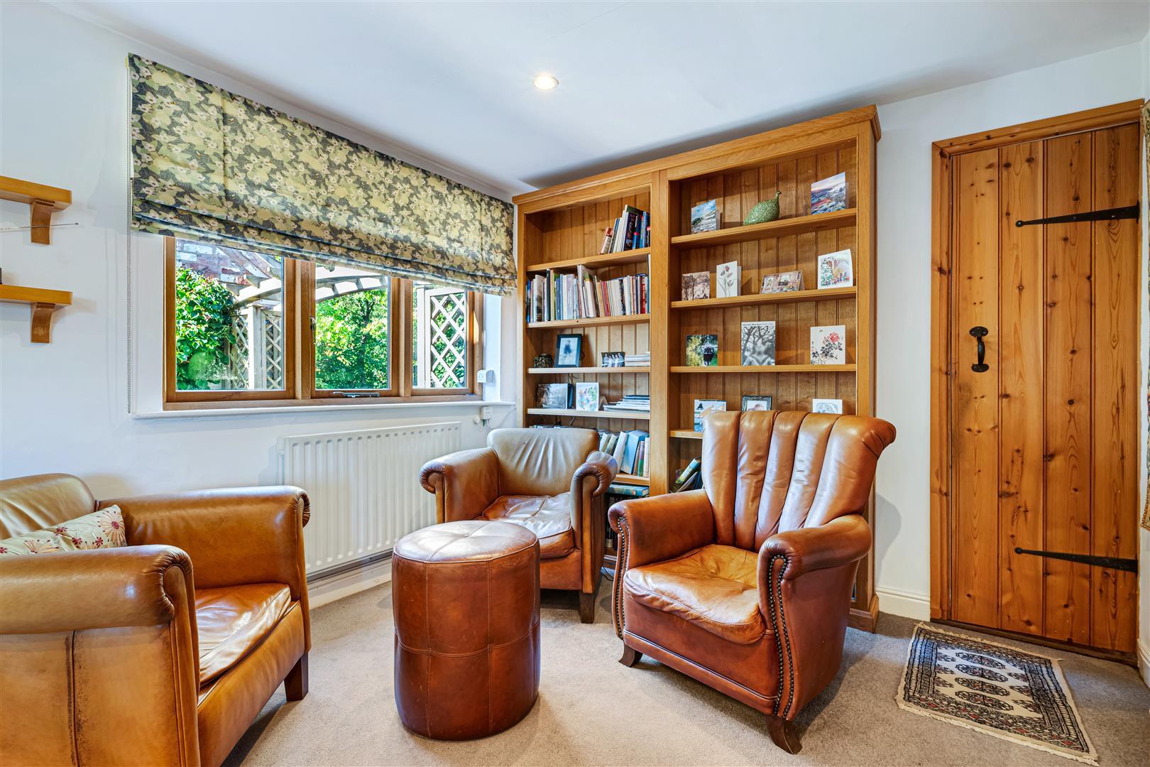 Property Image 5974517b-7f32-4dcb-8a28-1d16388be8cf