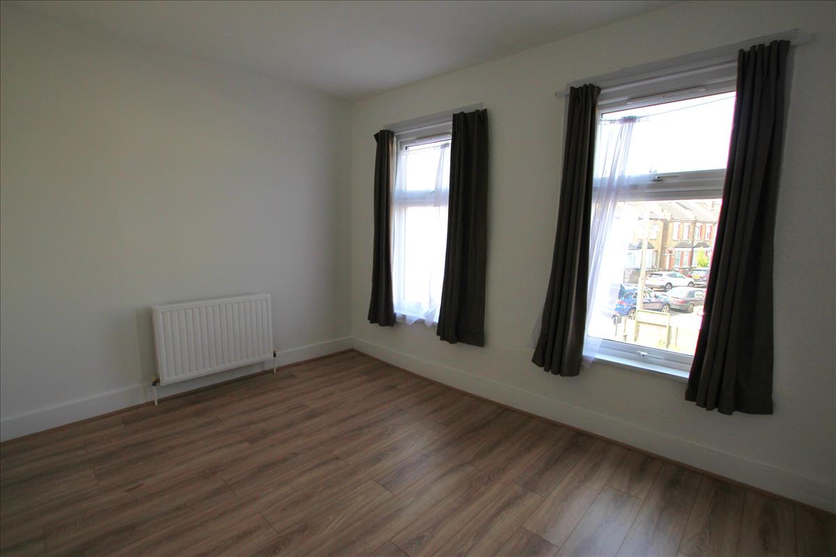 Property Image 597d63a2-0641-4bad-a88c-9ee18e05145a