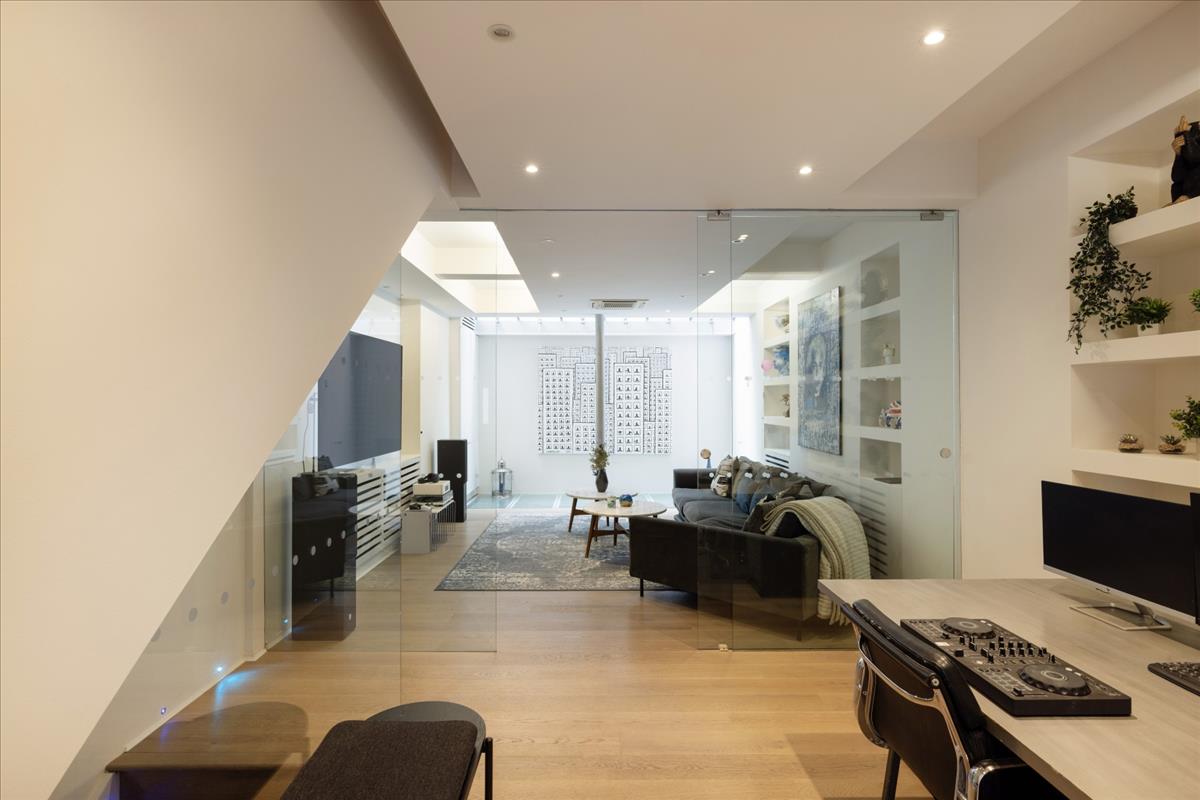 Property Image 5989da19-19cf-4fc7-b767-4c48c3d9356f