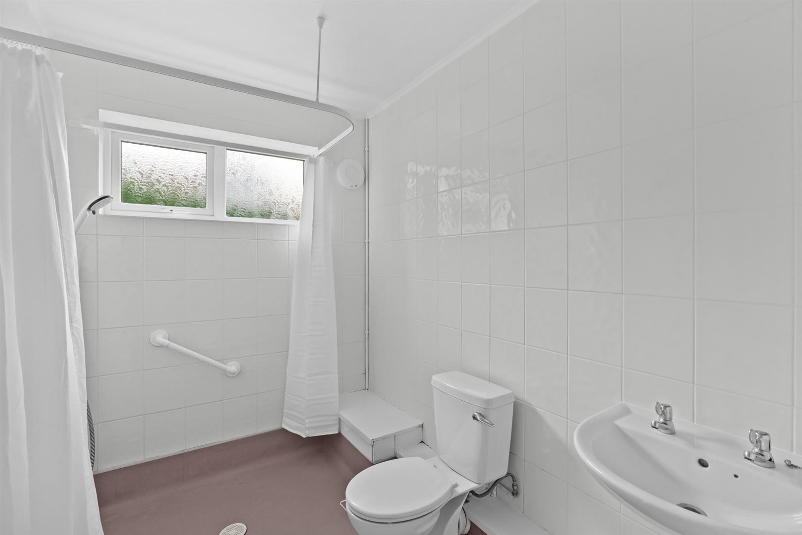 Property Image 598b2efa-07d0-416a-a35d-a4ee2caafb1d