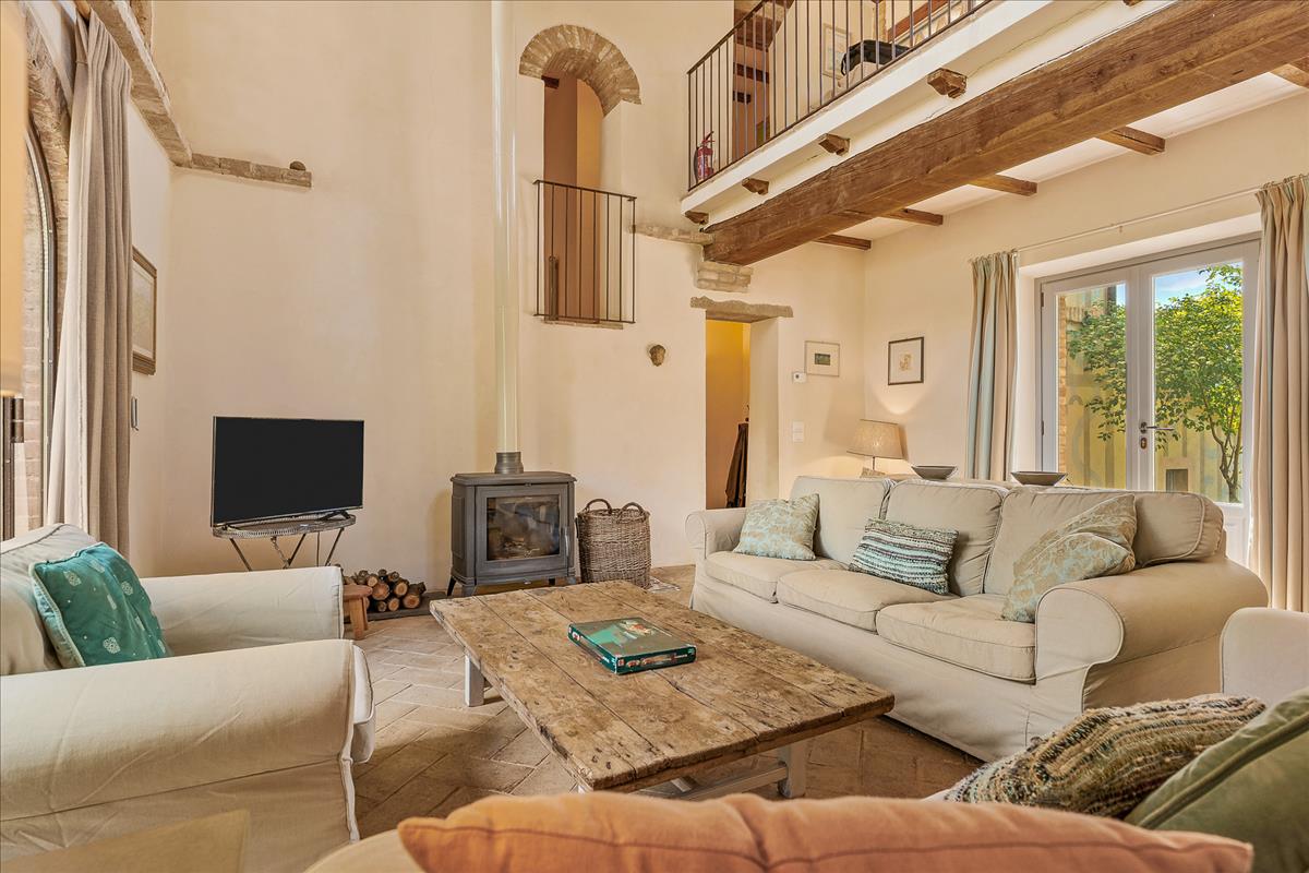 Property Image 598bcef8-5daa-41d9-b744-413d240a0f16