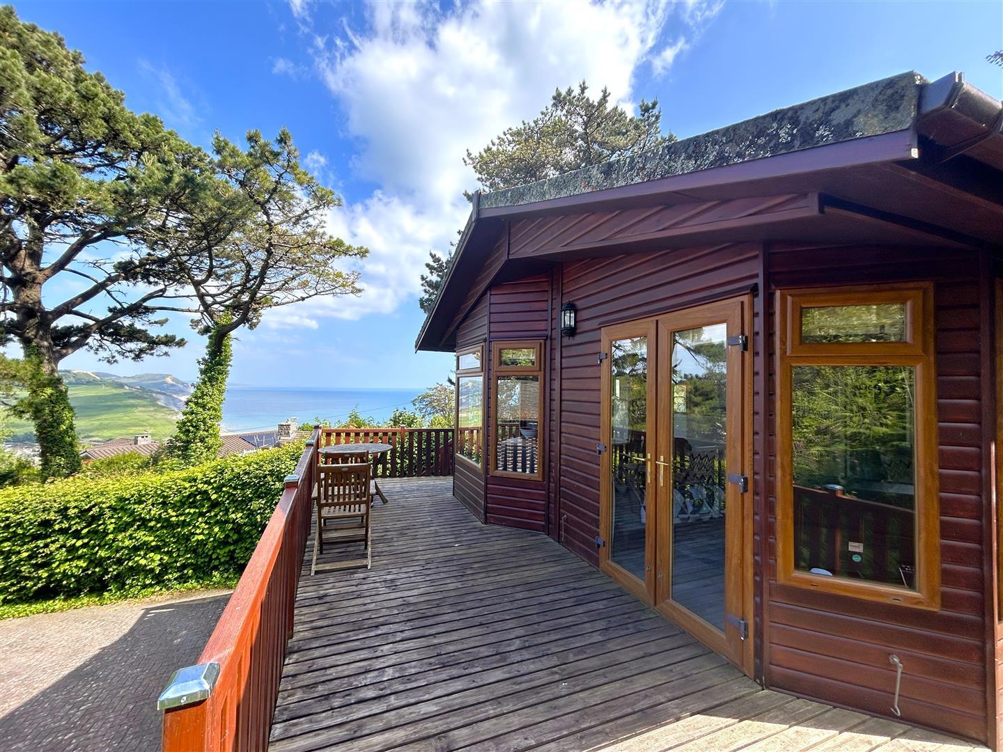Property Image 598d588f-70e7-4c56-8324-41526c98a2bf