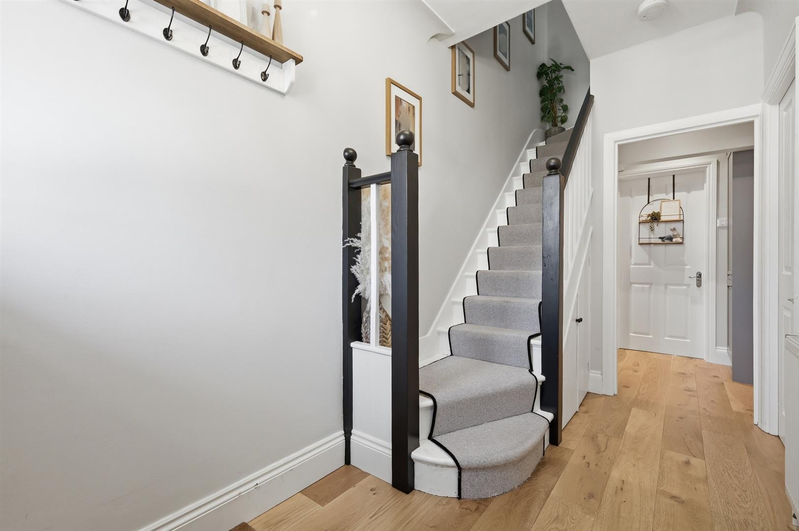 Property Image 598df3fb-1f33-47d9-81f1-bac5e9473731