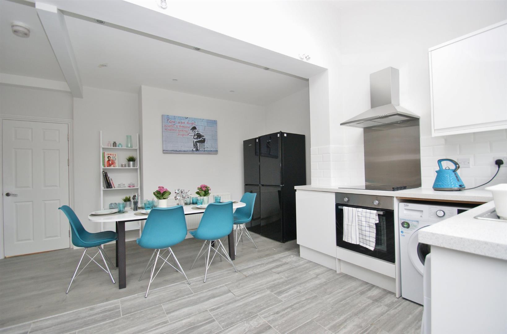 Property Image 598ef25c-6b08-47fe-a93b-2ed92f63b5f9