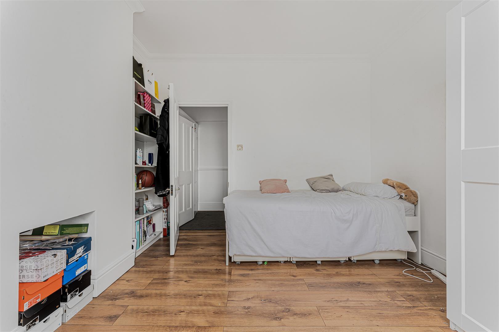 Property Image 59973dea-7a48-4418-a3cb-445c2c68c874