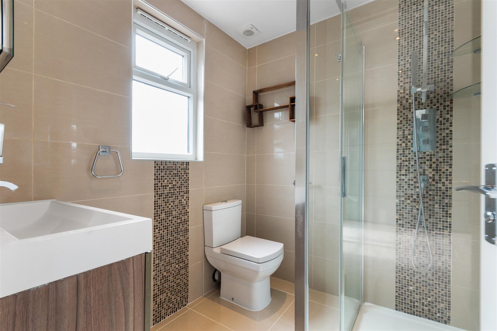 Property Image 599ecc1e-6c39-4b09-8418-a234a15fa5f6
