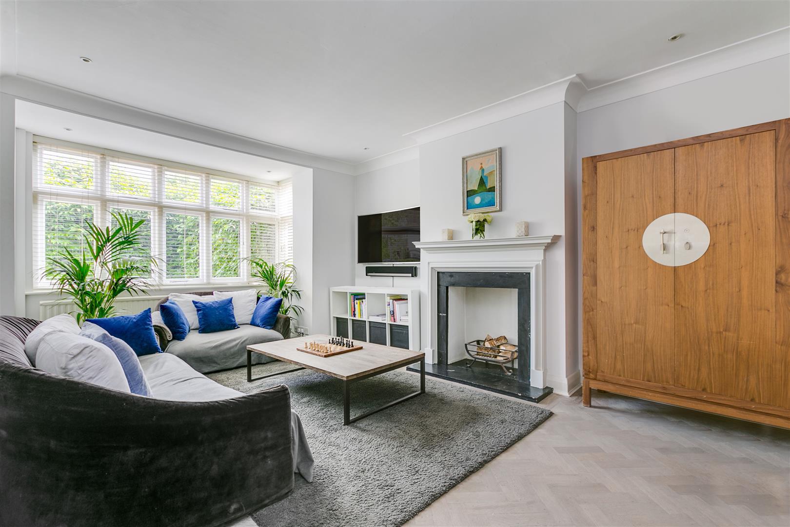 Property Image 59a086ee-1b16-4504-b1ee-01f883513aad