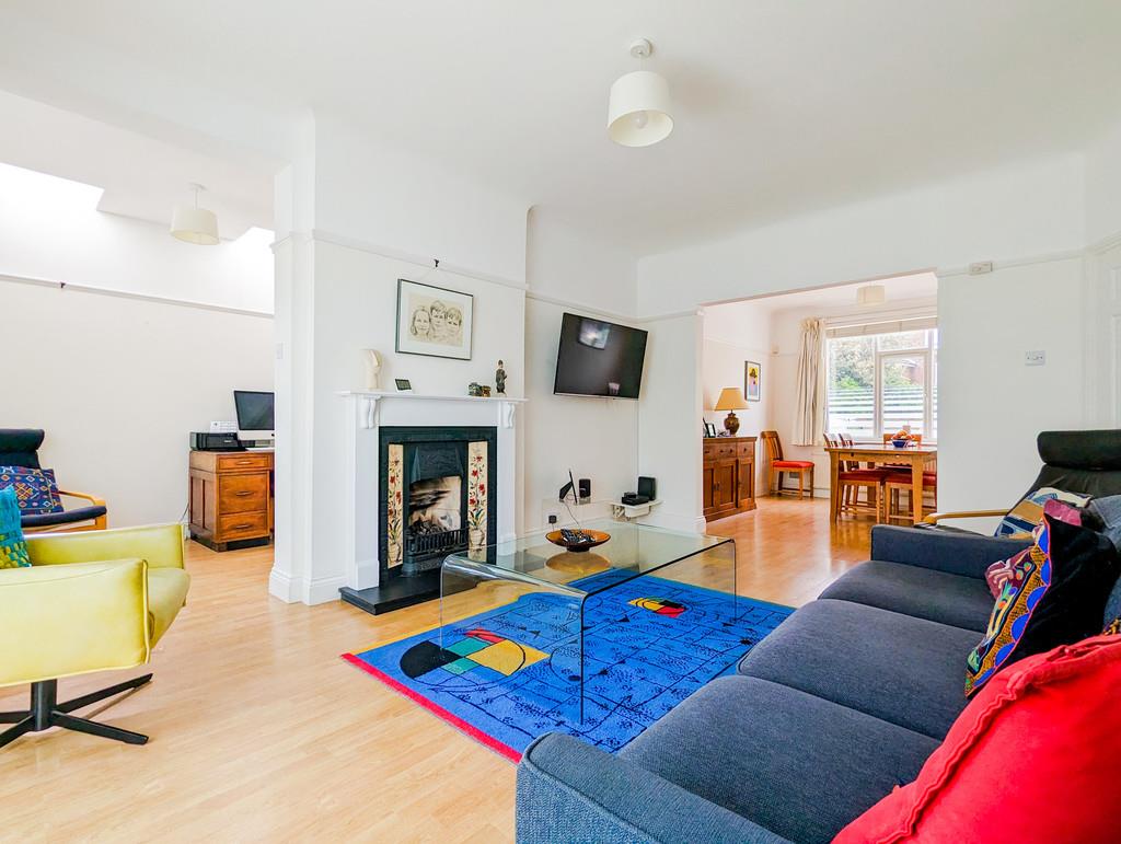 Property Image 59ad4c09-2927-46ee-9dd7-565dfc912f45