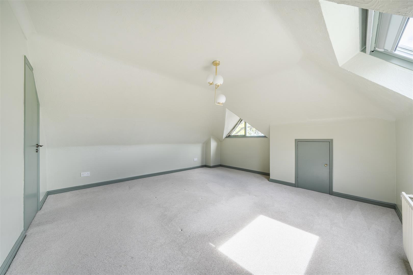 Property Image 59af3730-389a-4484-9fd1-de29f79f4e79