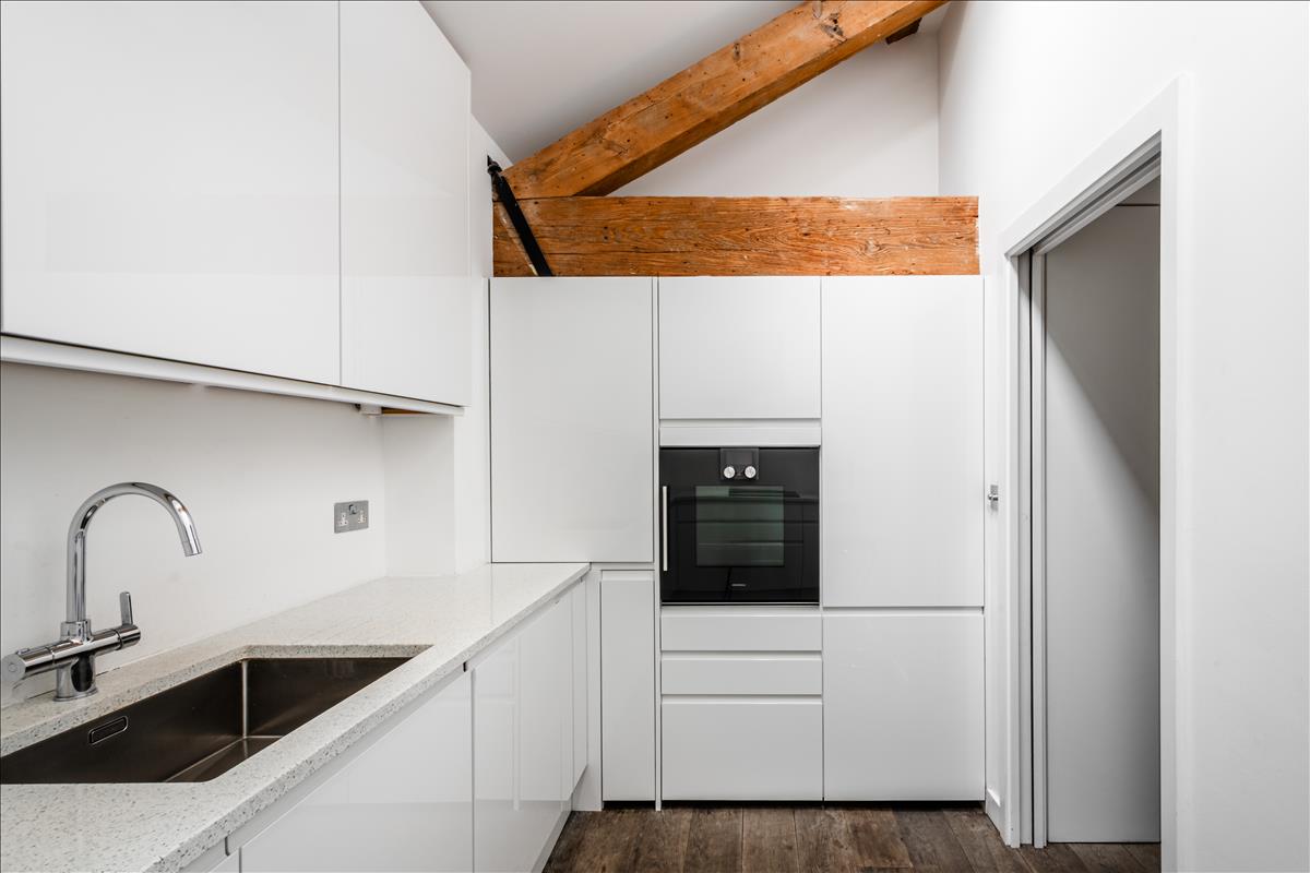 Property Image 59d0d6e8-e7f3-4bd1-87e9-4e24445c2ad9