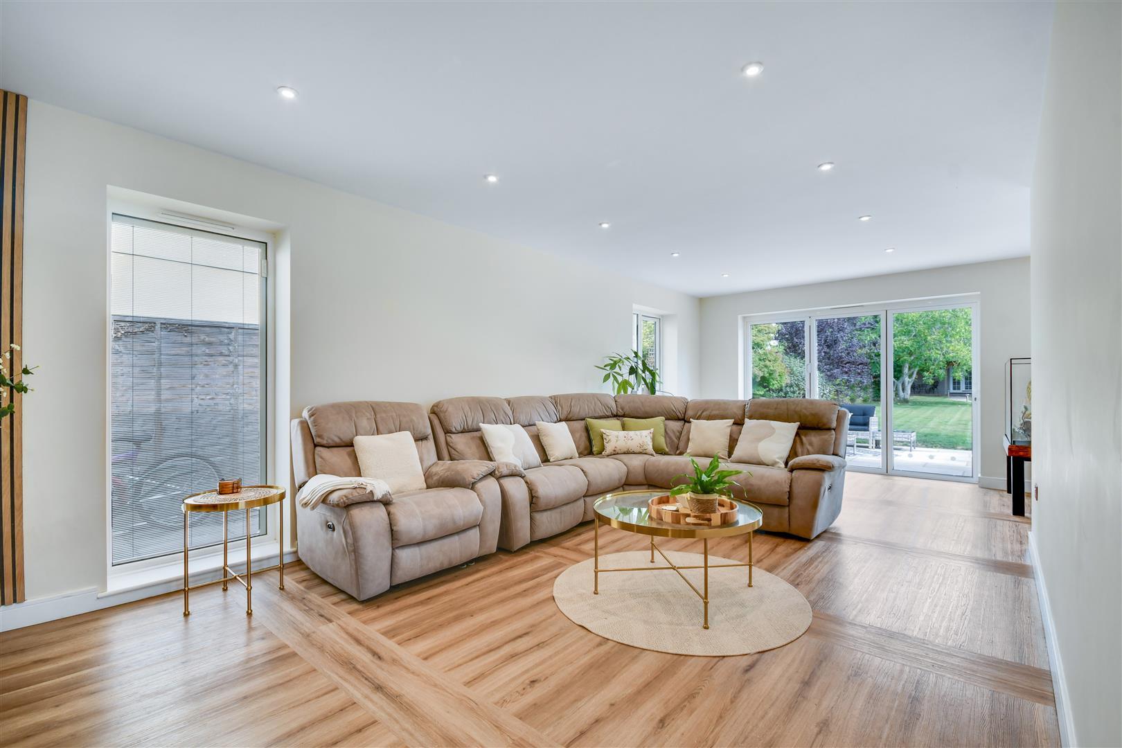 Property Image 59eb0814-0bb2-465b-8f42-72c4a103bff1