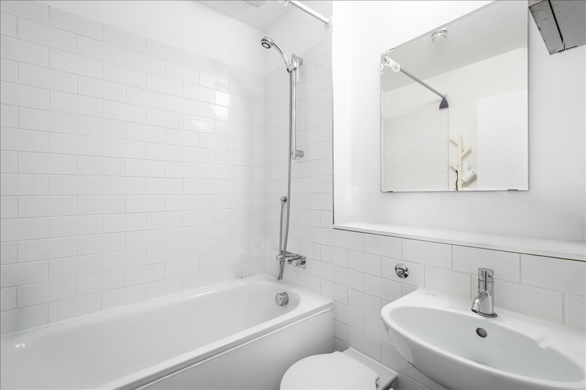 Property Image 59efa560-ef08-44bc-a5be-3a063ce94821