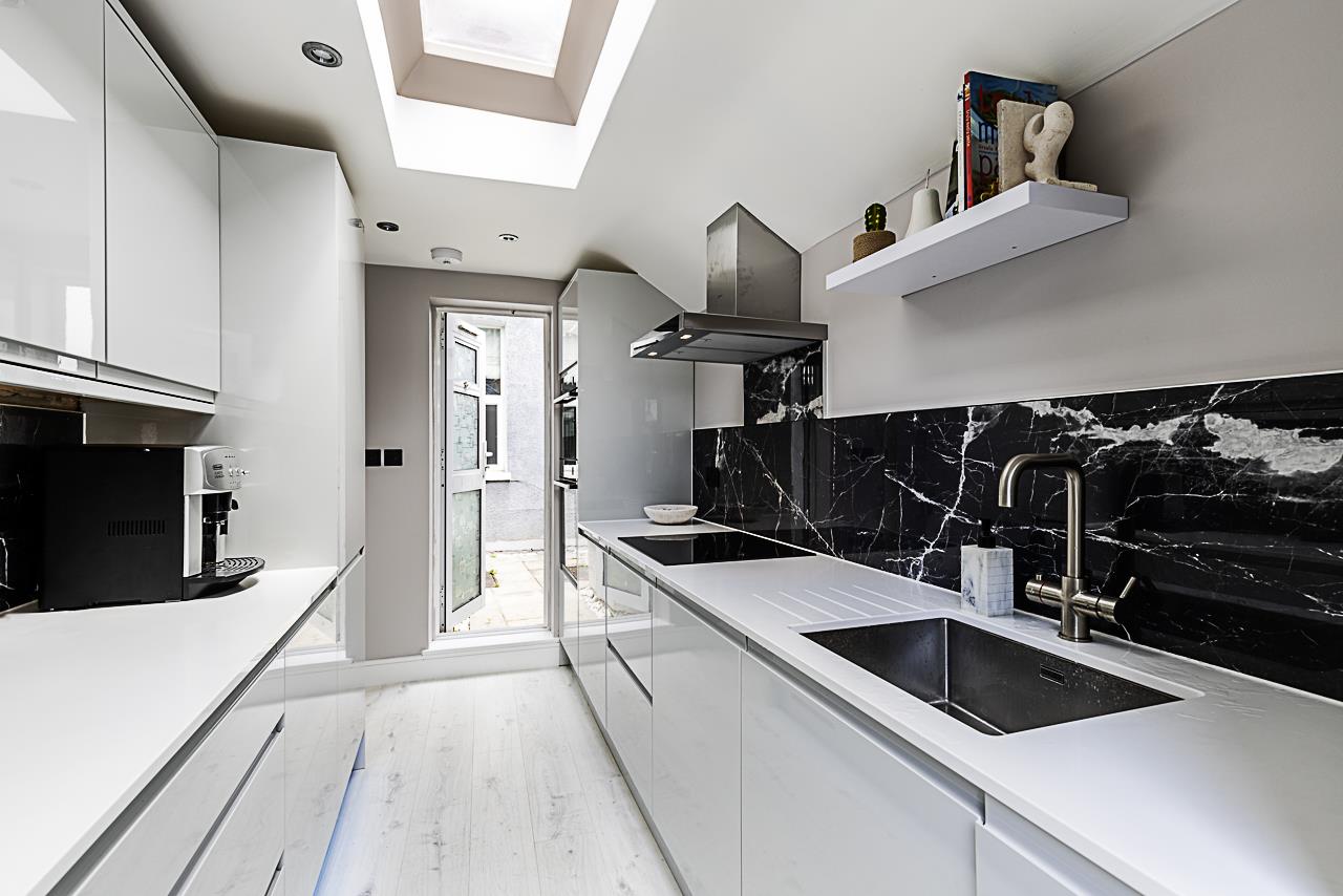 Property Image 59fe8893-f388-408f-90fa-87c0473f2453