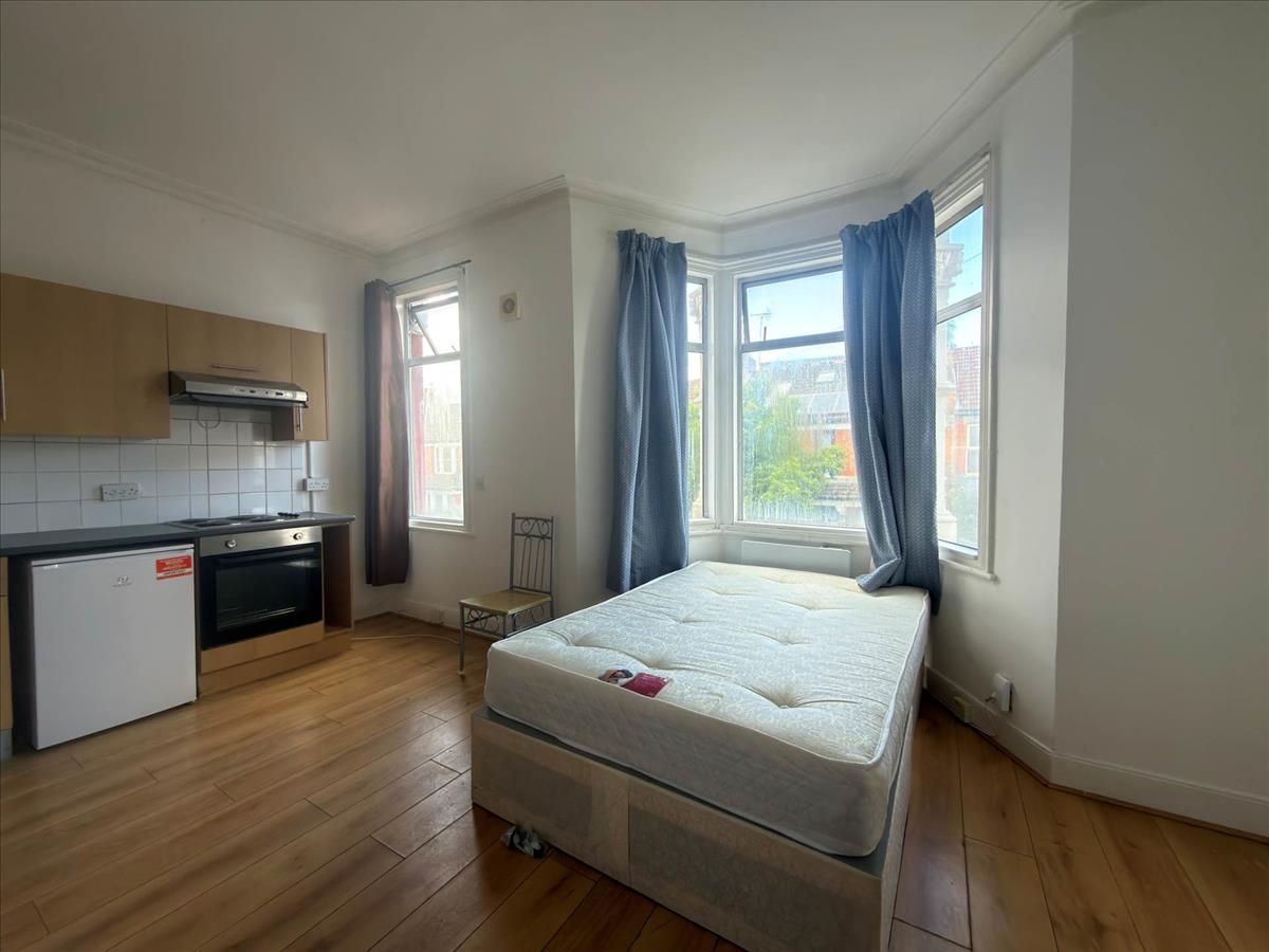 Property Image 5a542404-6138-4c6f-bd08-042e102953cb