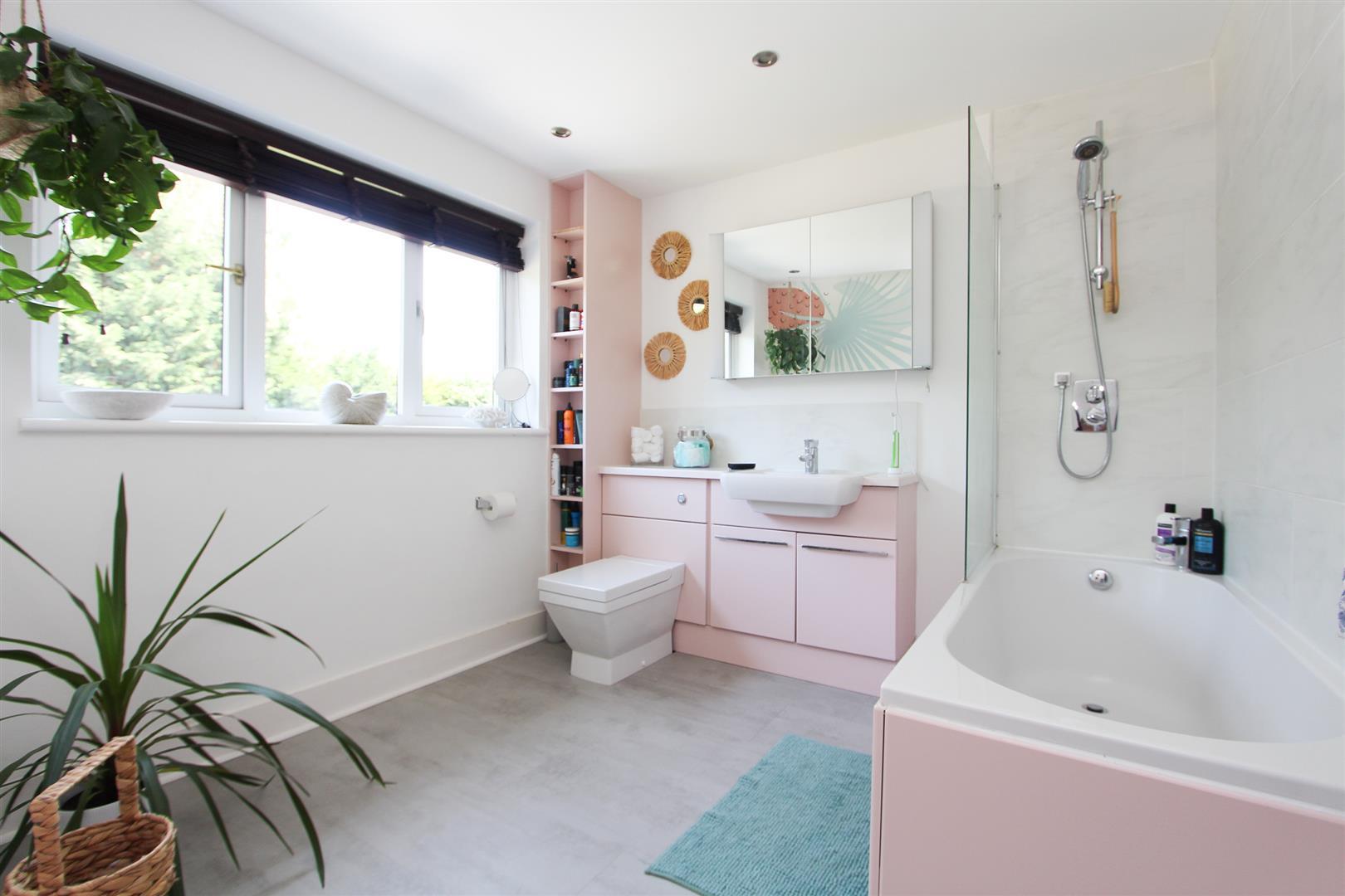 Property Image 5a615e5c-9ec2-450a-8371-93f273e087cf