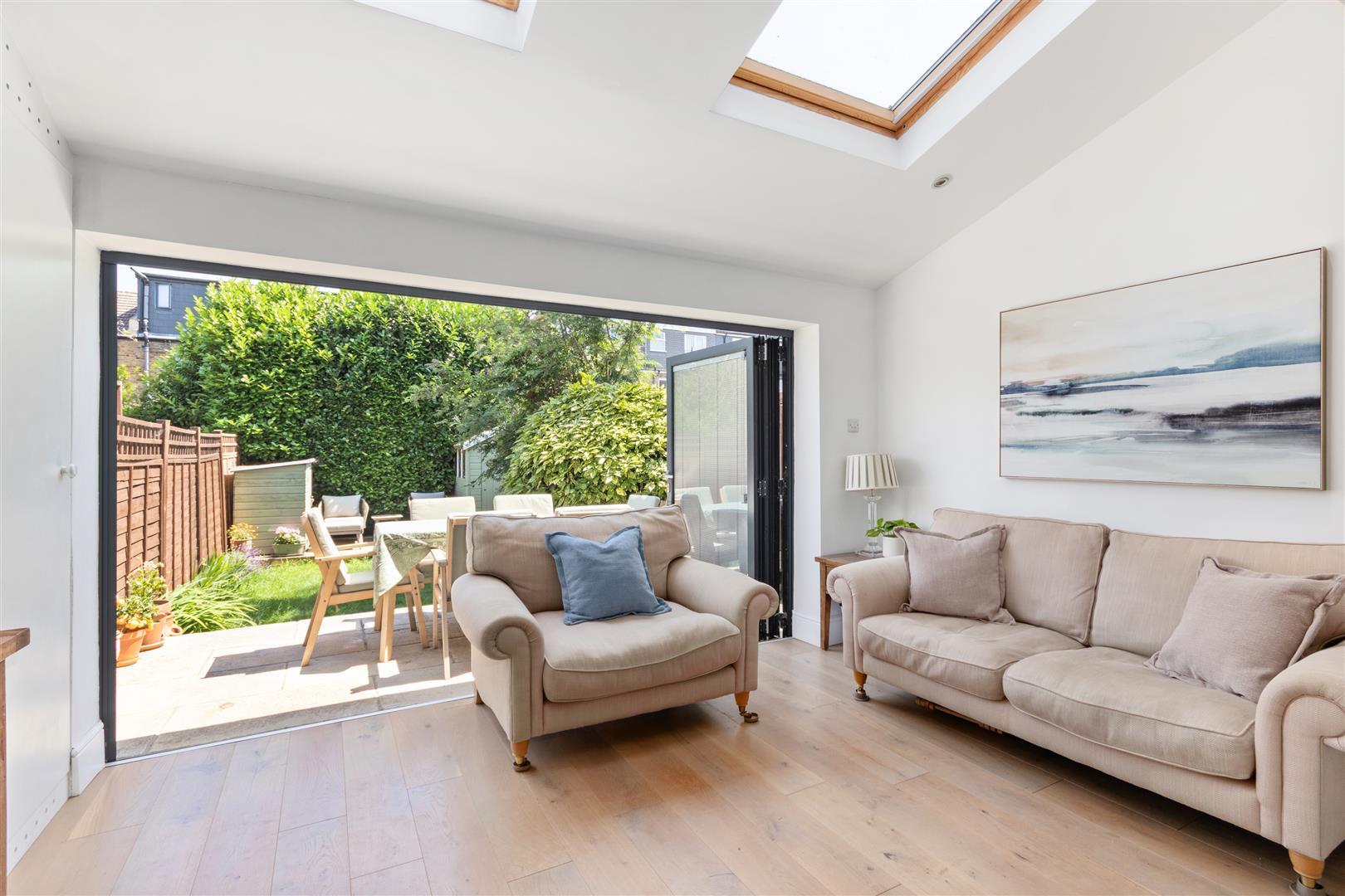 Property Image 5a8e7da8-6fe6-43a5-82f5-10e1e68ce483