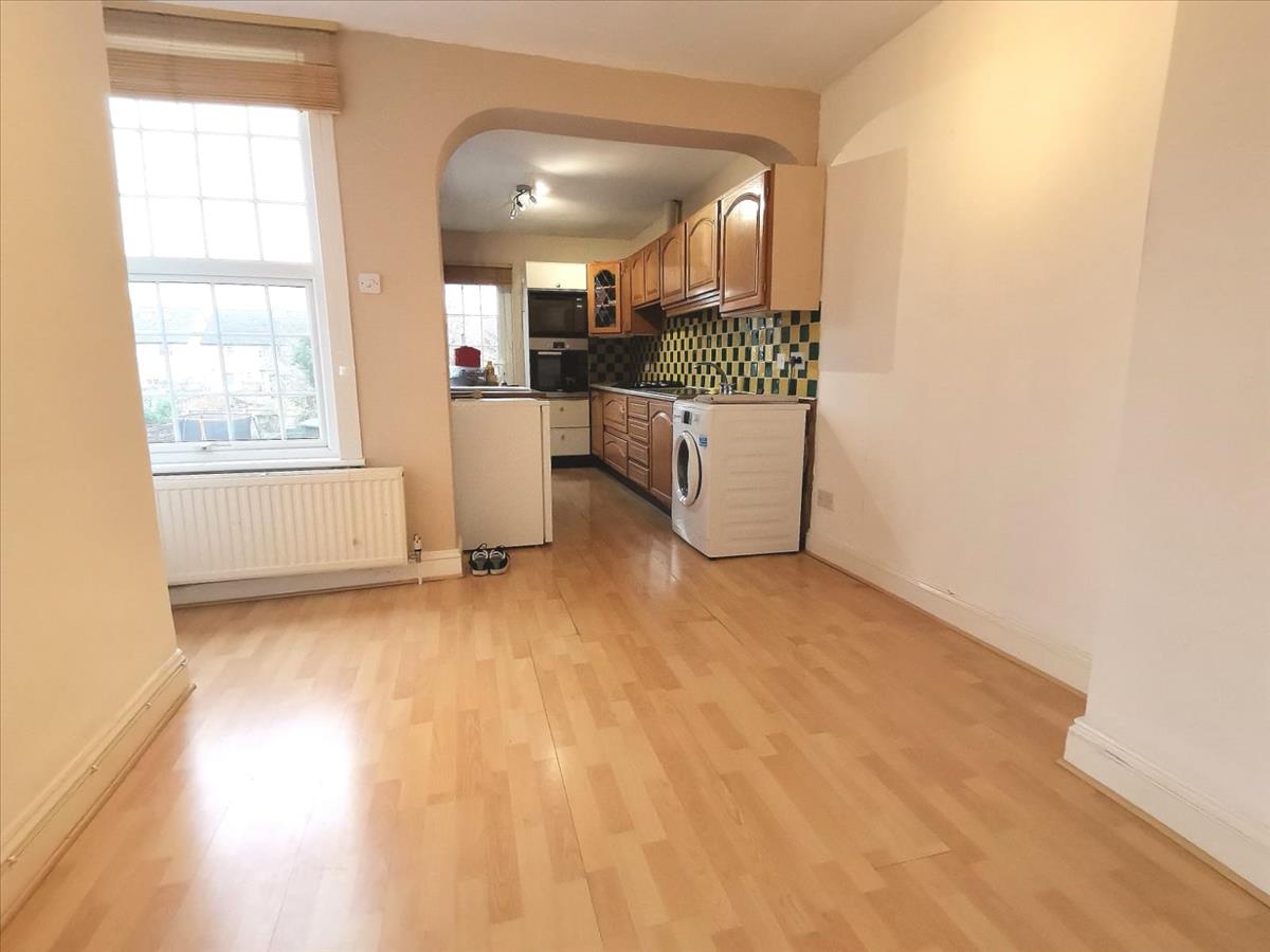Property Image 5ae87272-8bd6-442c-86d5-131409951ef7