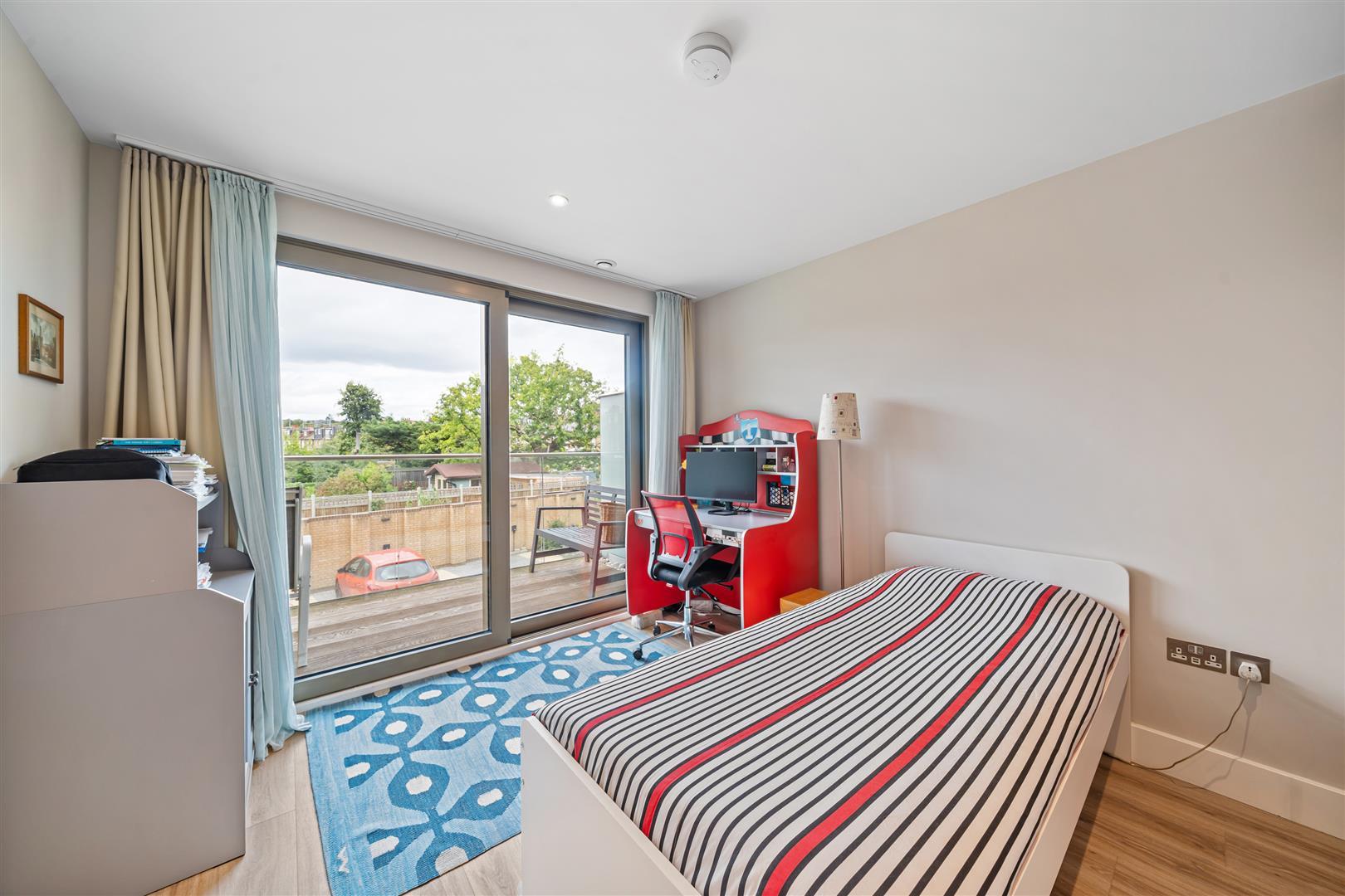 Property Image 5aedfca2-bcd7-4eec-8920-12fdf3c5d2c6