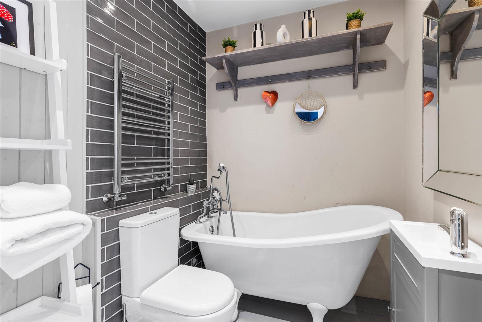 Property Image 5b04c7cb-c565-4c78-a0ad-de136bfb0b5f