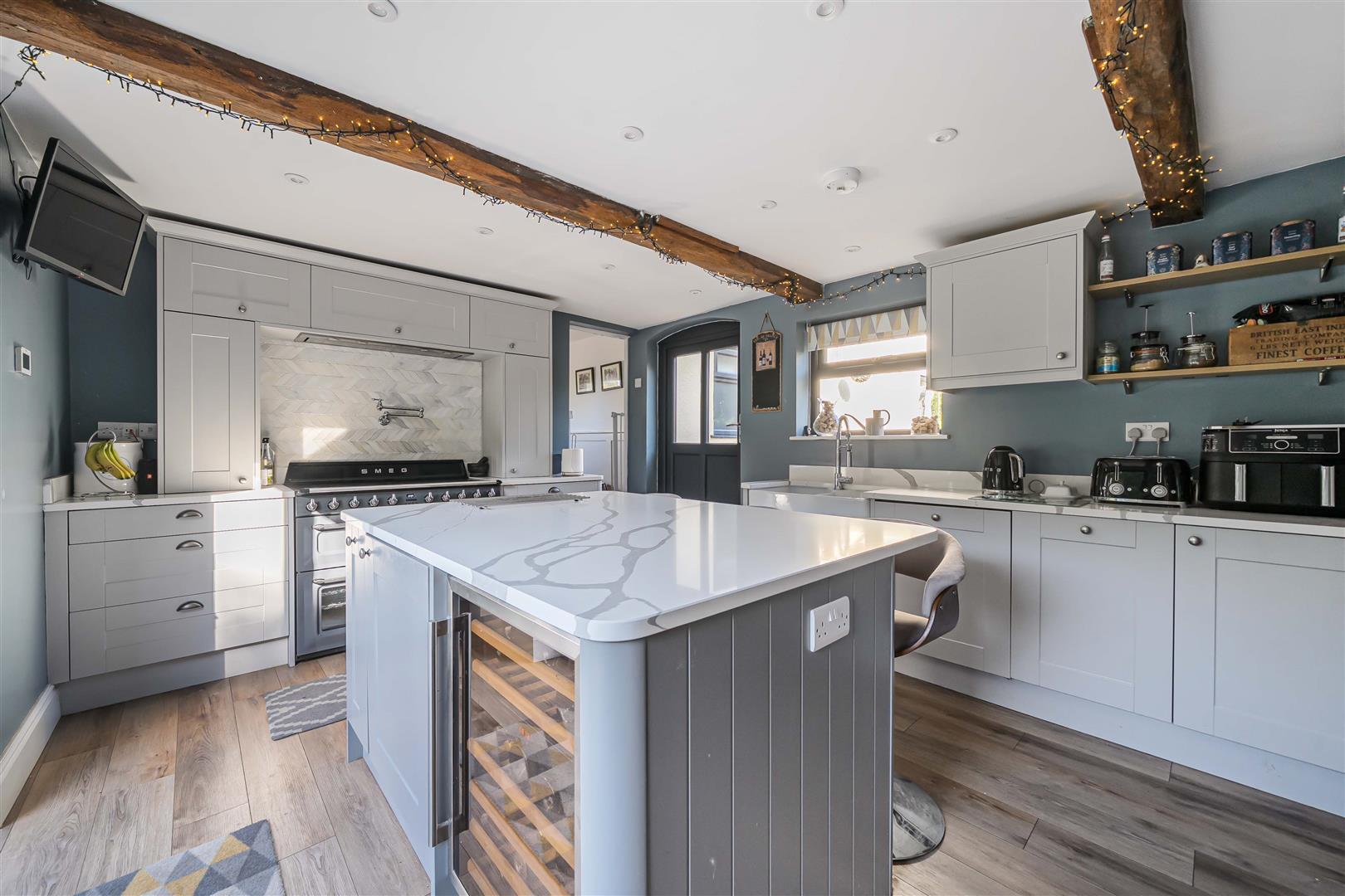 Property Image 5b079863-4570-43e1-bc17-ed8886ac54af